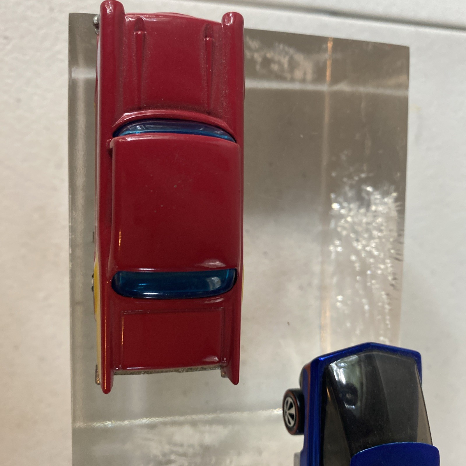 Hot Wheels Vending Truck The Heavy Dark Blue RLC REWARDS Series and 2 redlines