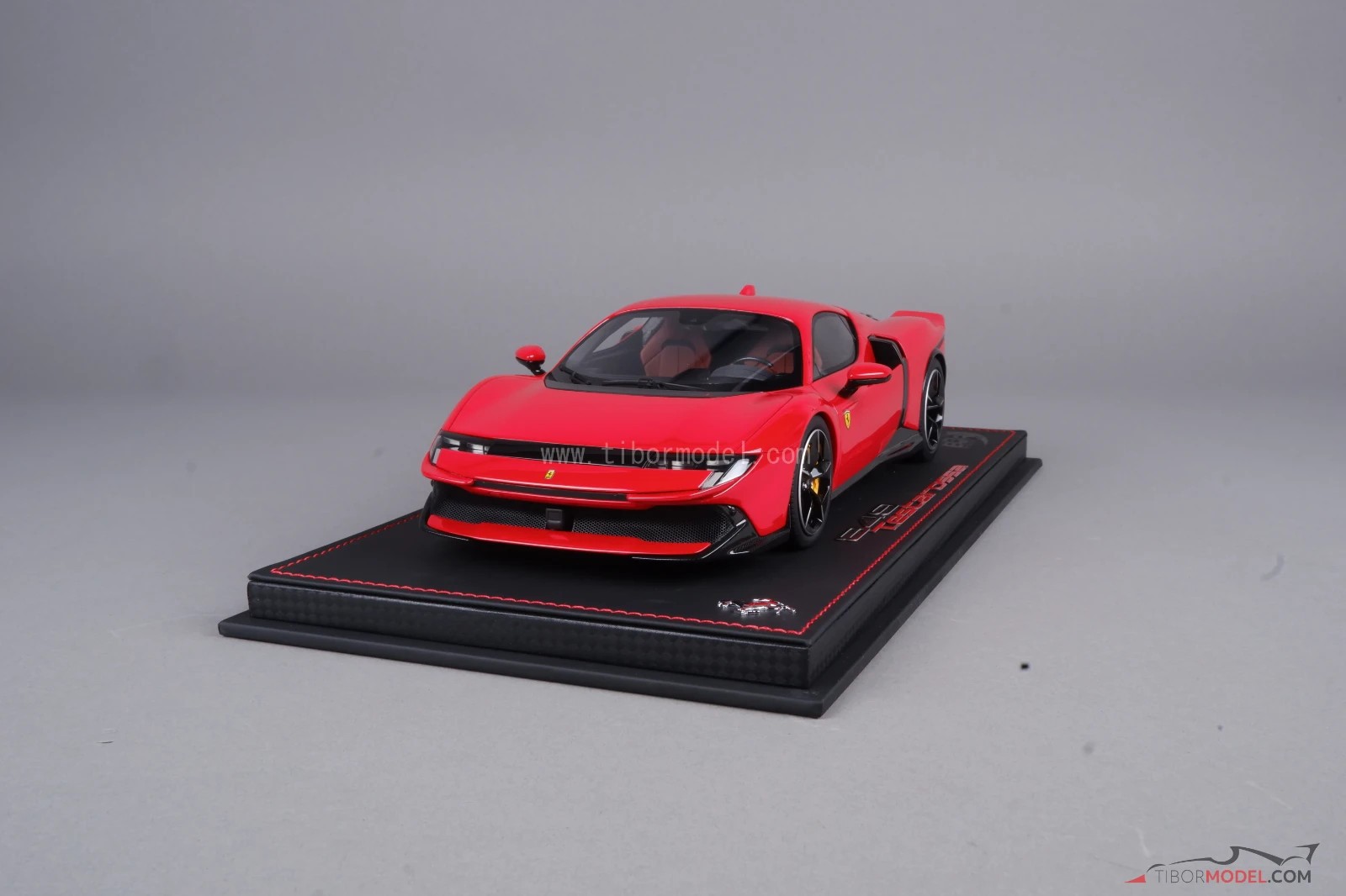 Ferrari 849 Testarossa 2025 red, rosso corsa, with showcase, 1:18 BBR, P18275D1