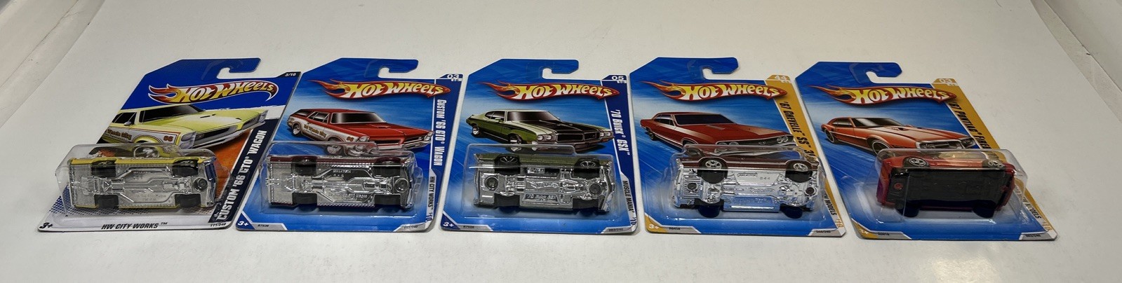 Hot Wheels 2010-011 GTO Wagon Red, Yellow, Buick, Chevelle, Firebird Lot 5