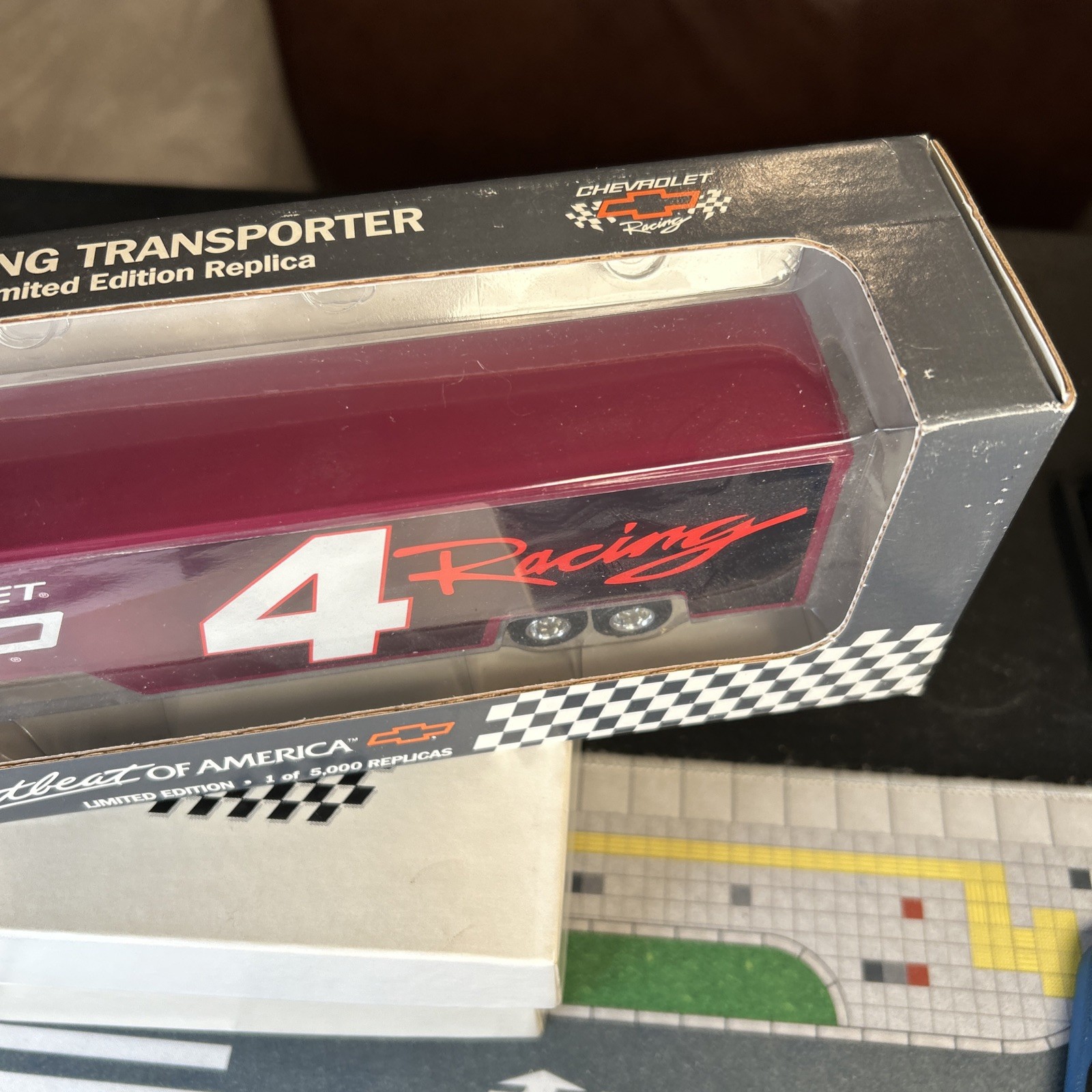 Ertl T097 1994 1/64 SPORTS IMAGE #4 HEARTBEAT of AMERICA CHEVY Transporter 5,000