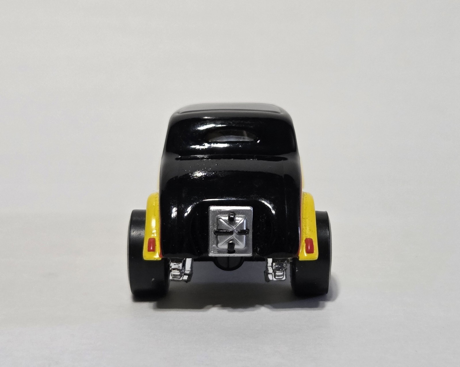 Hot Wheels 100% 1933 Willys Gasser Drag Car Loose