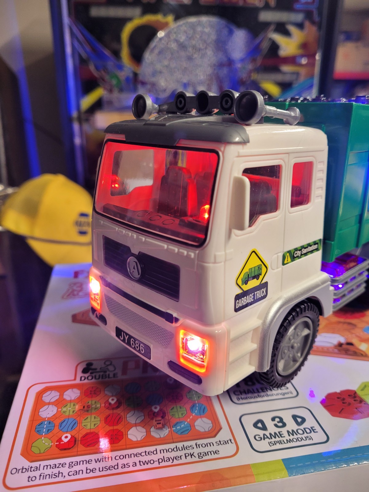 Zetz Brand Toy 4D Garbage Truck Lights,Sounds PRETTY AWESOME Free Ship Lower 48