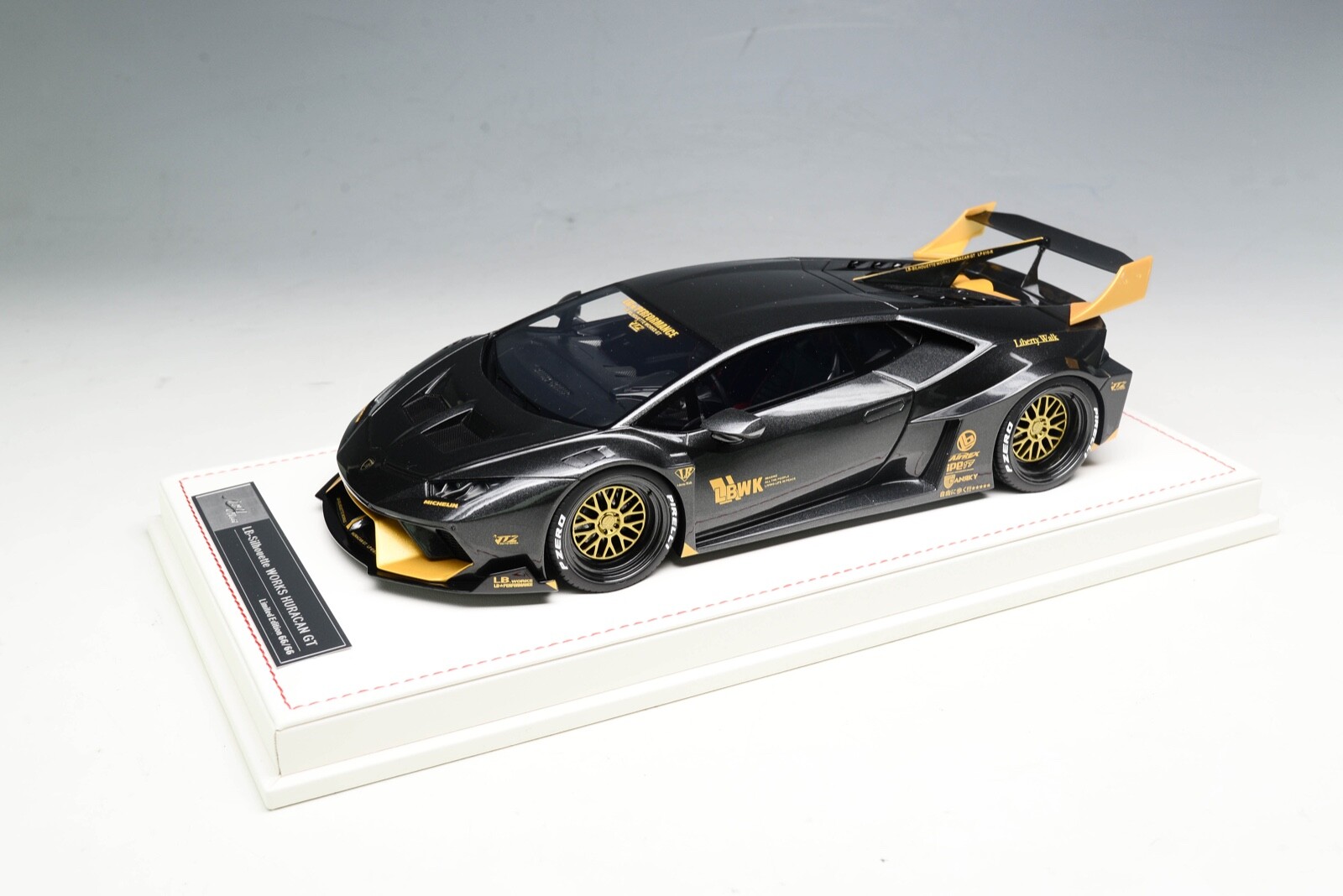 1/18 Ivy Models Lamborghini Huracan GT Liberty walk Black & Gold Leather 66 pcs