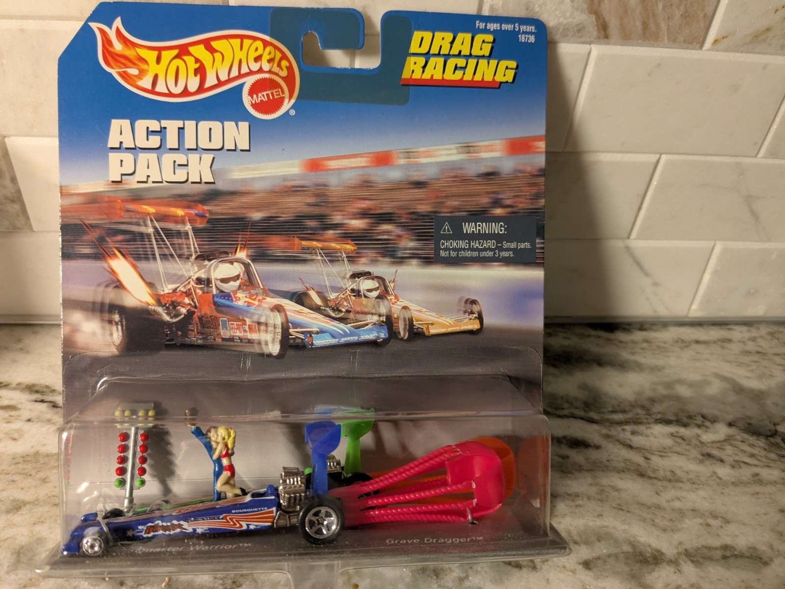 HOT WHEELS ACTION PACK DRAG RACING 1/64 NEW
