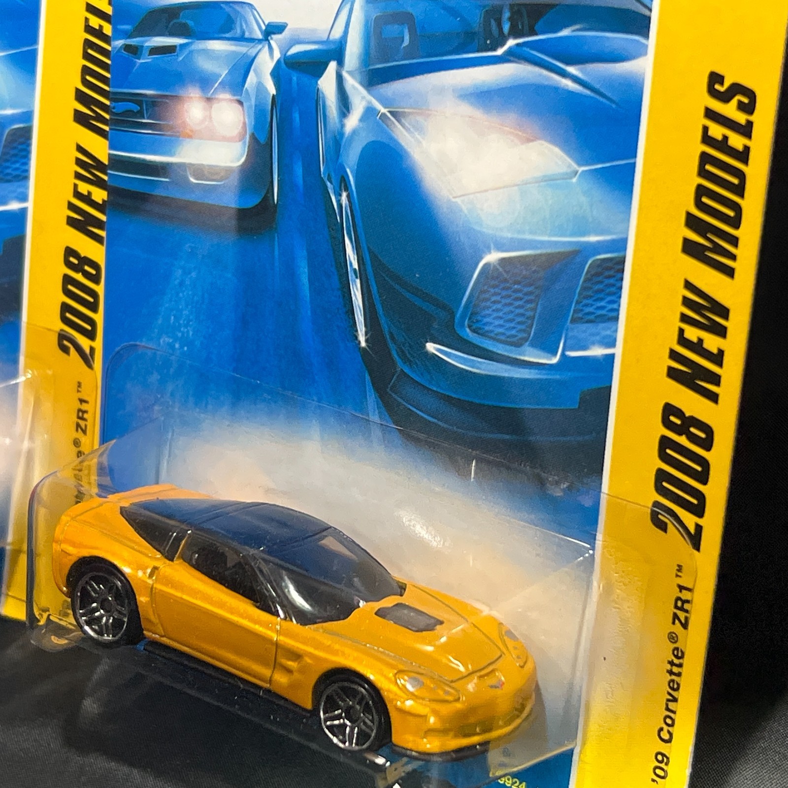 Hot Wheels 2008 New Models ’09 Corvette ZR1 Red & Yellow 1:64 Scale Diecast Cars