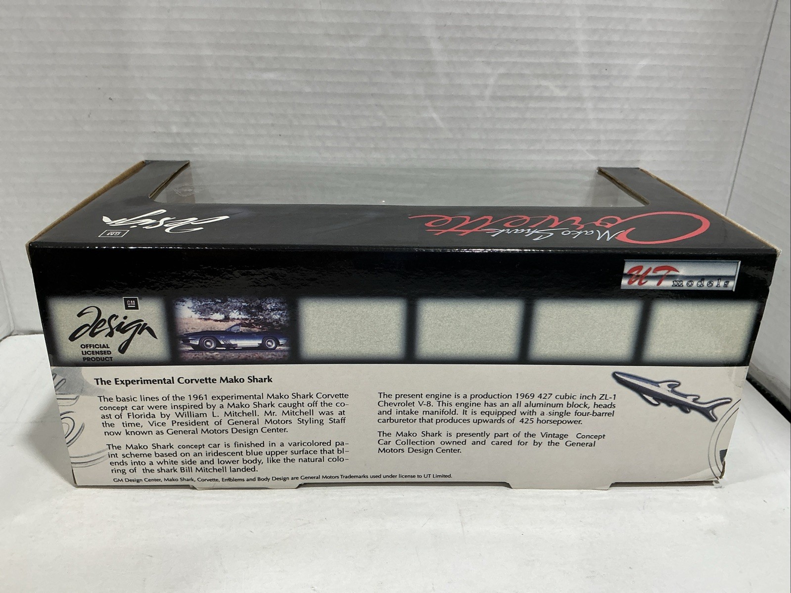 UT Mako Shark 1961 Chevrolet Corvette Concept 1:18 Diecast (NEW NIB)