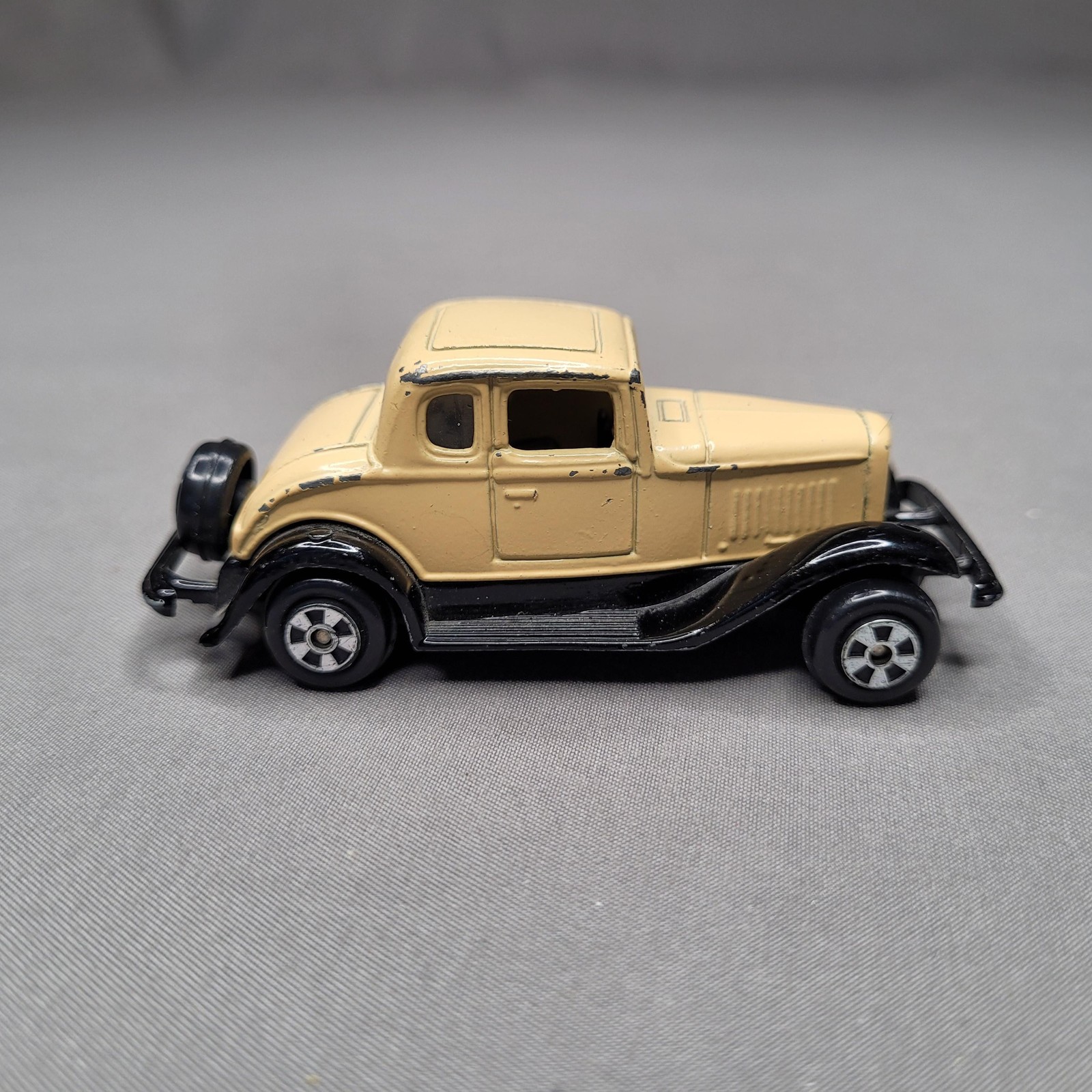 Ertl ’32 Ford Coupe Beige Tan Brown Black Diecast Car Toy Loose USA Vintage 1932