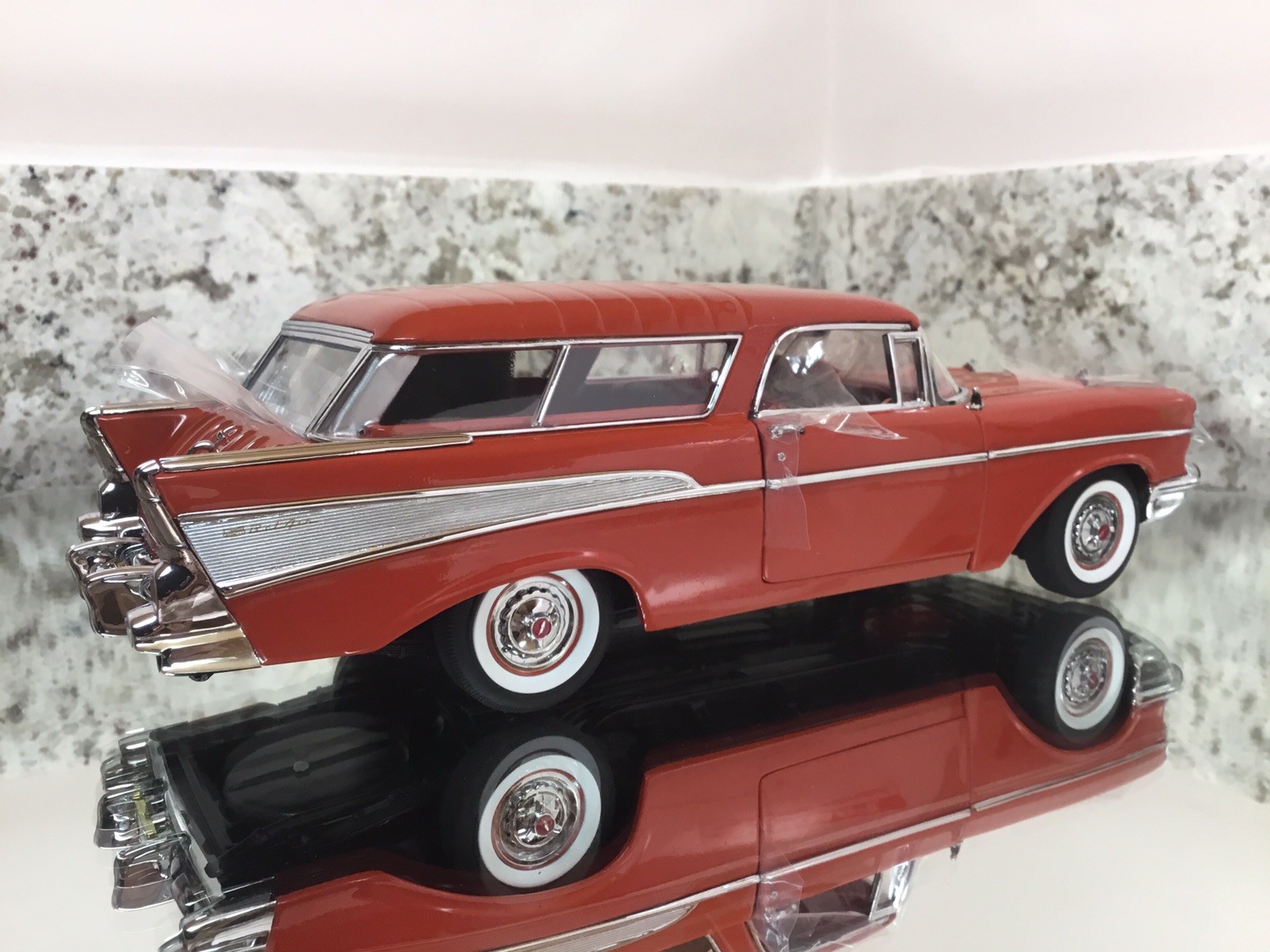 Danbury Mint 1957 Chevrolet Nomad Station Wagon 1/24 “BNIB” Complete