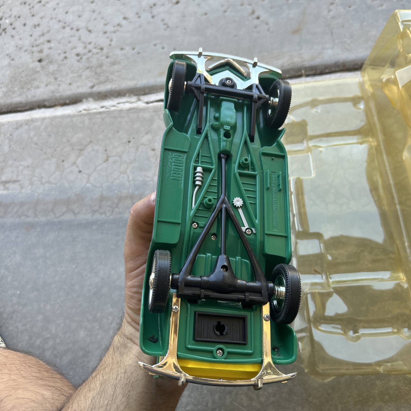 Mountain Dew Diecast With Key 1940s truck miniature car