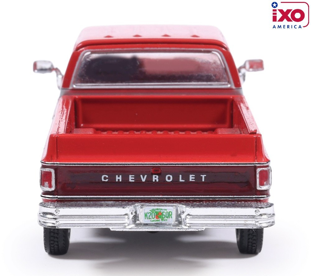 IXO AMERICA 1:64 1979 CHEVROLET SCOTTSDALE K20 – CARMINE RED & DARK PU AI64013