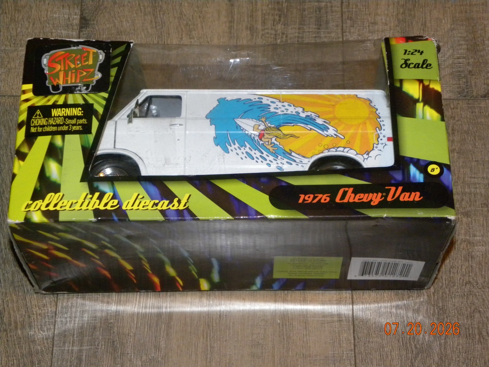 Street Whipz 1976 Chevy Van 1:24 Scale Collectible Diecast NOS rare