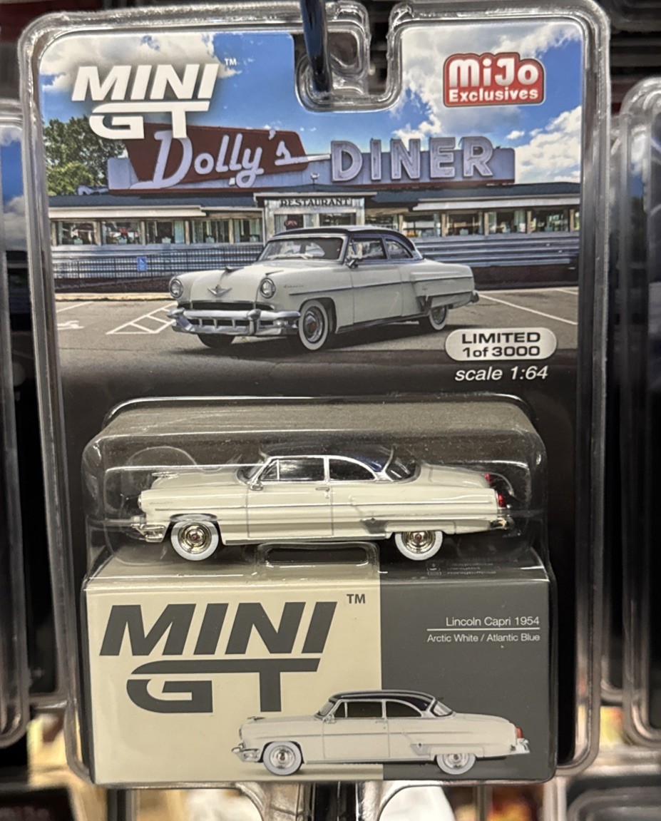 Mini GT Lincoln Capri 1954 Arctic White / Atlantic Blue #631