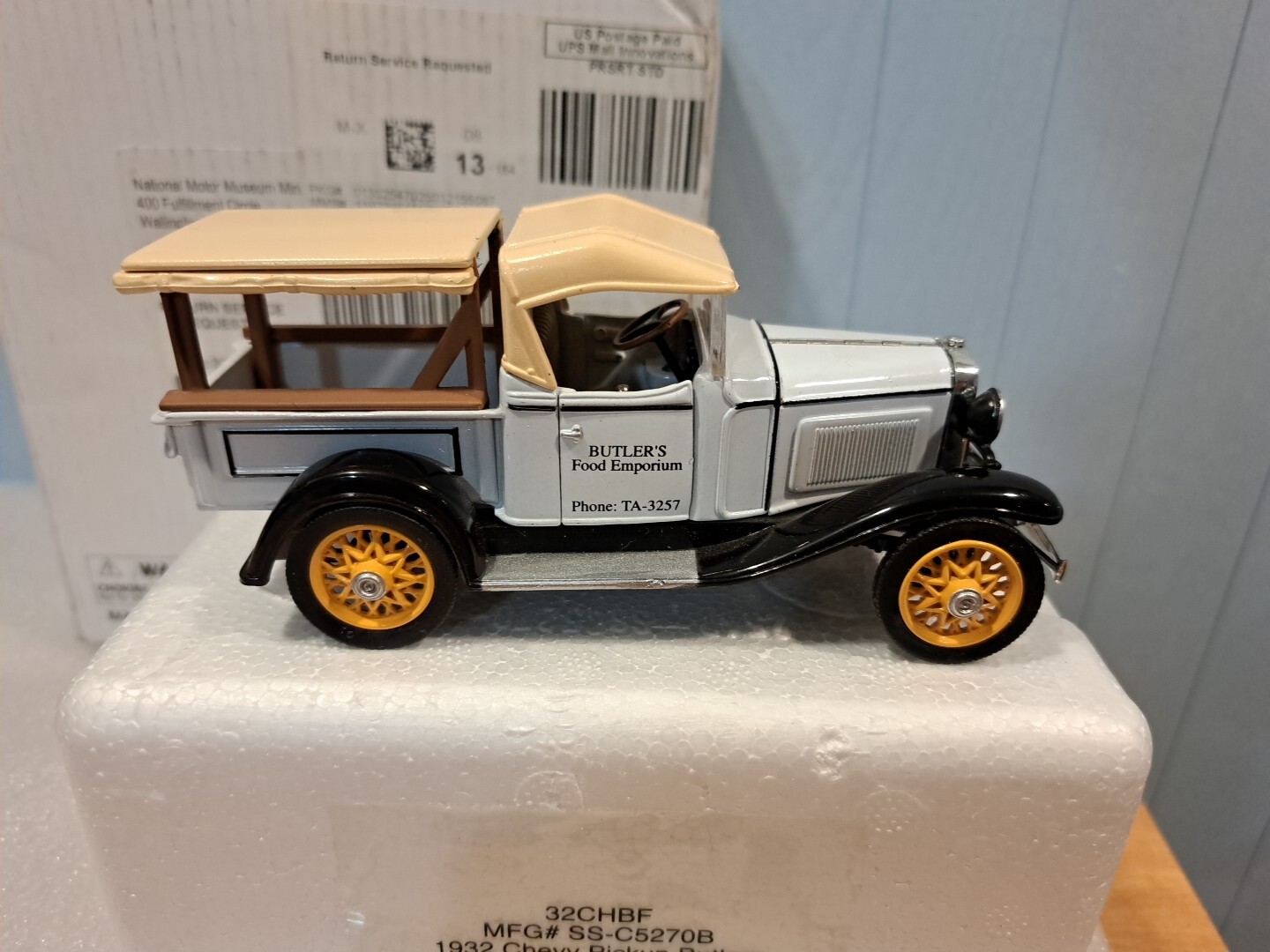 1934 Ford Stake Fence Truck & 1932 Chevy Pickup 1/32 National Motor Diecast Mod