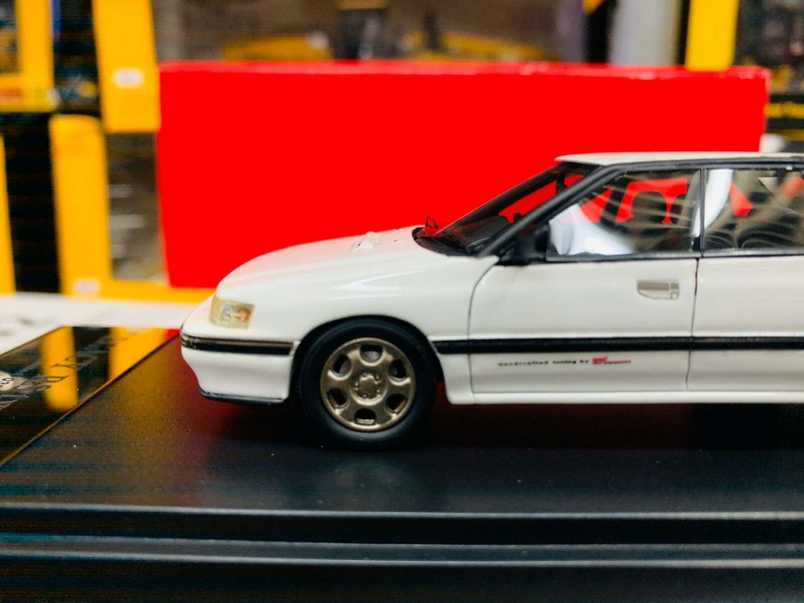 Subaru Legacy RS Type RA 1989 White 1/43 Scale Resin Model Car New in Box