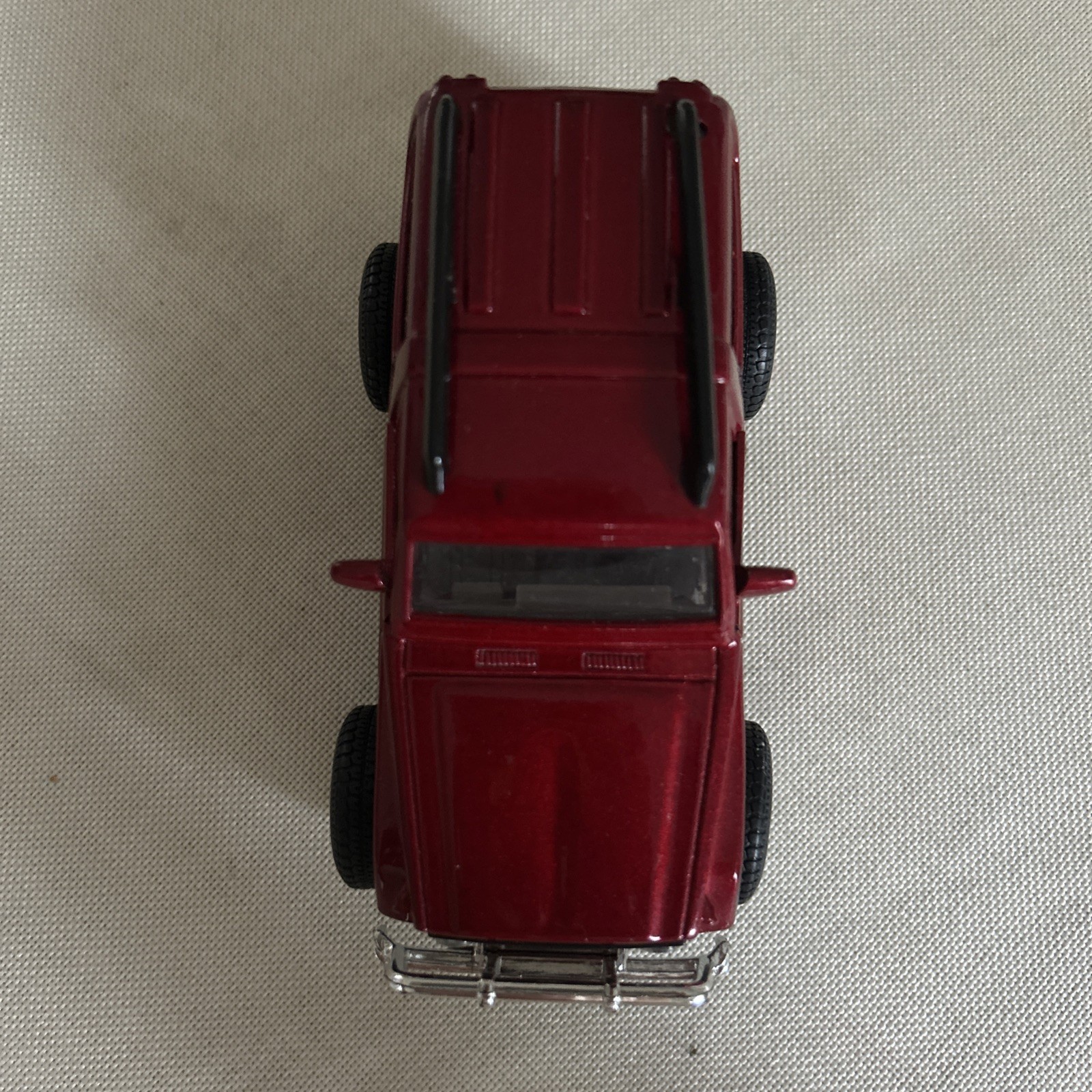 Toyota Land Cruiser Red DP5010 Diecast Model