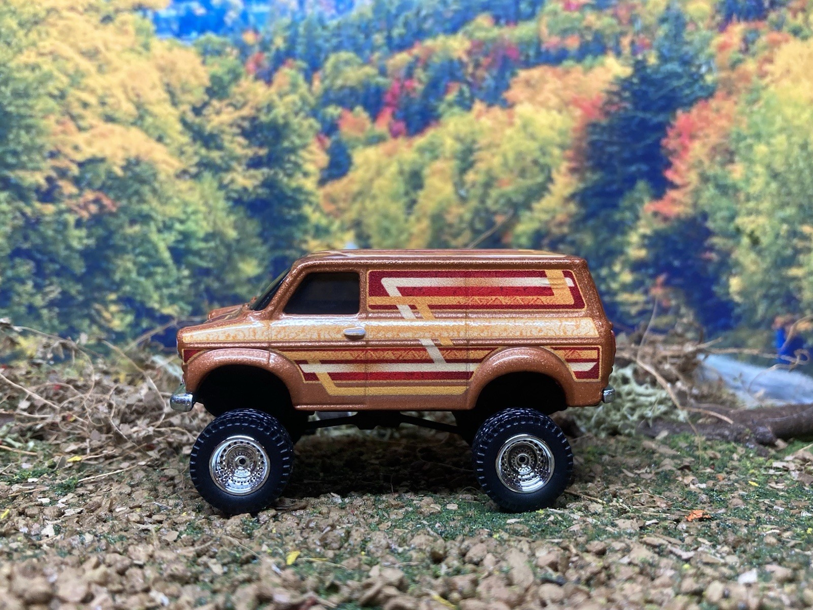Ford Transit Supervan Lifted 4×4 Truck 1/64 Diecast Custom Hot Wheels Van