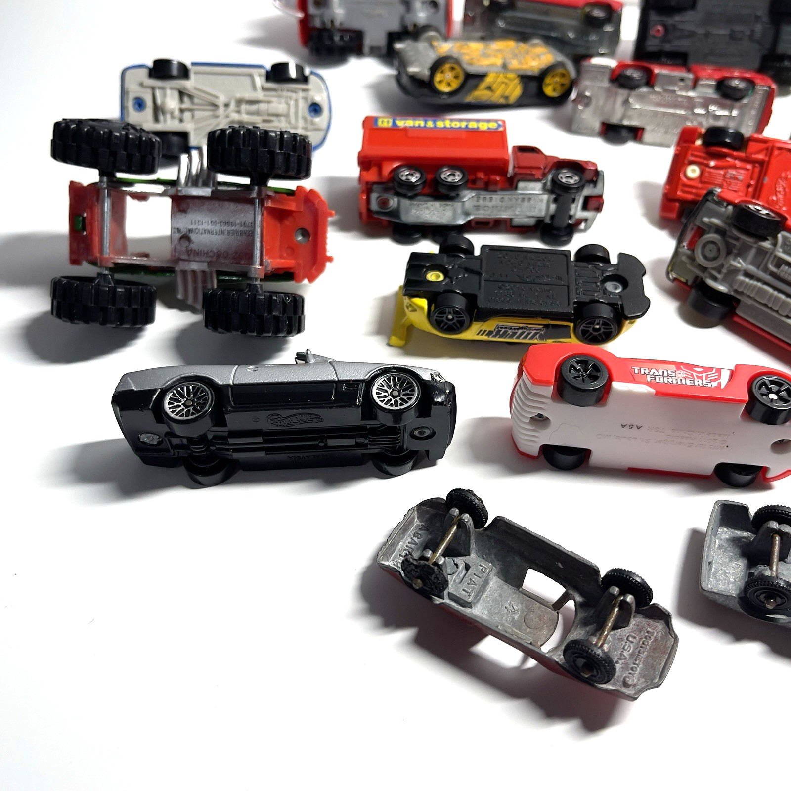 Hot Wheels Tonka Diecast Lot Of 27 Vintage 1:64 Scale Cars/Truck Various Brands