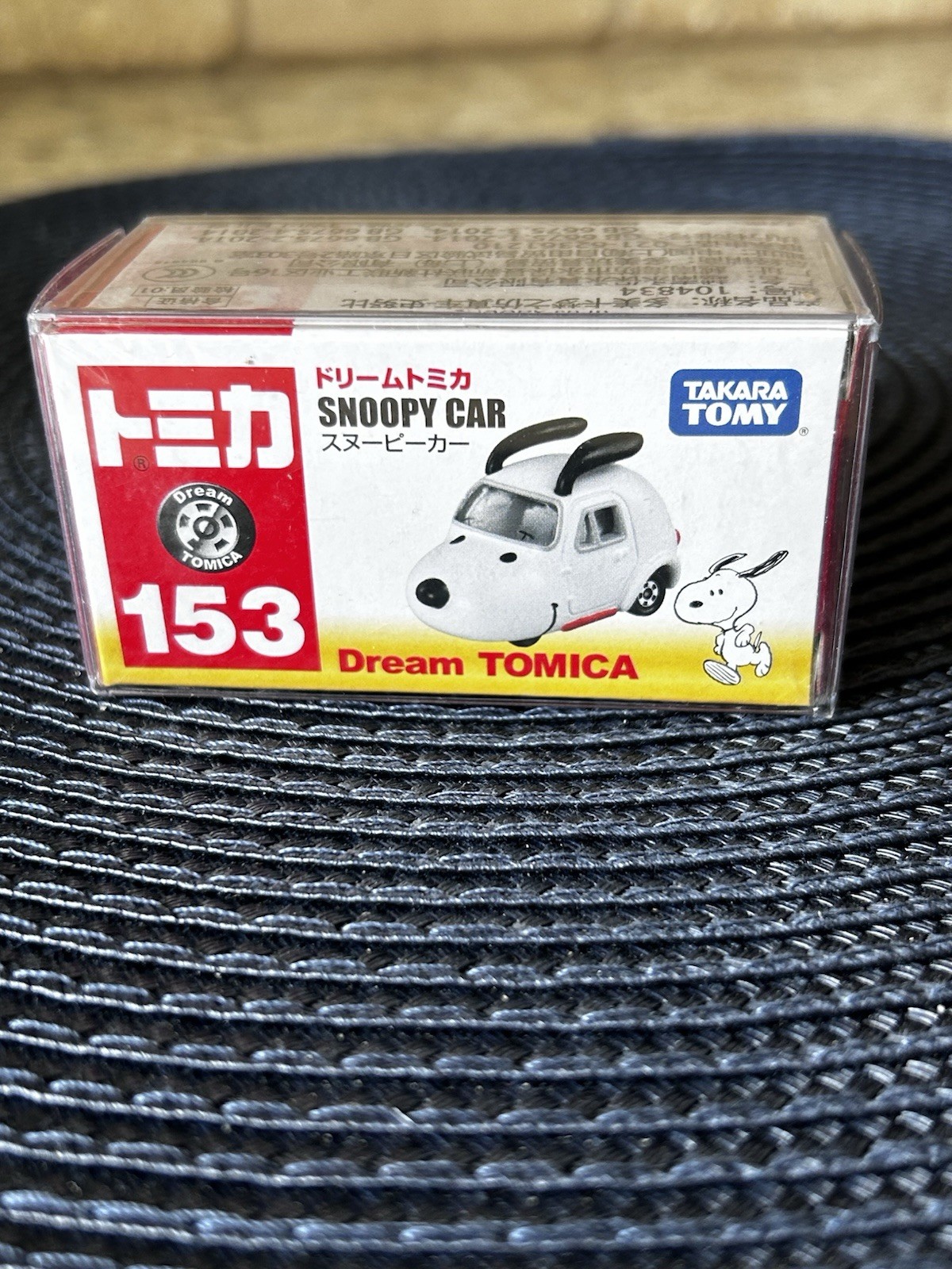 Takara Tomy Dream Tomica Snoopy Car No. 153 USA Seller Peanuts Gang NEW