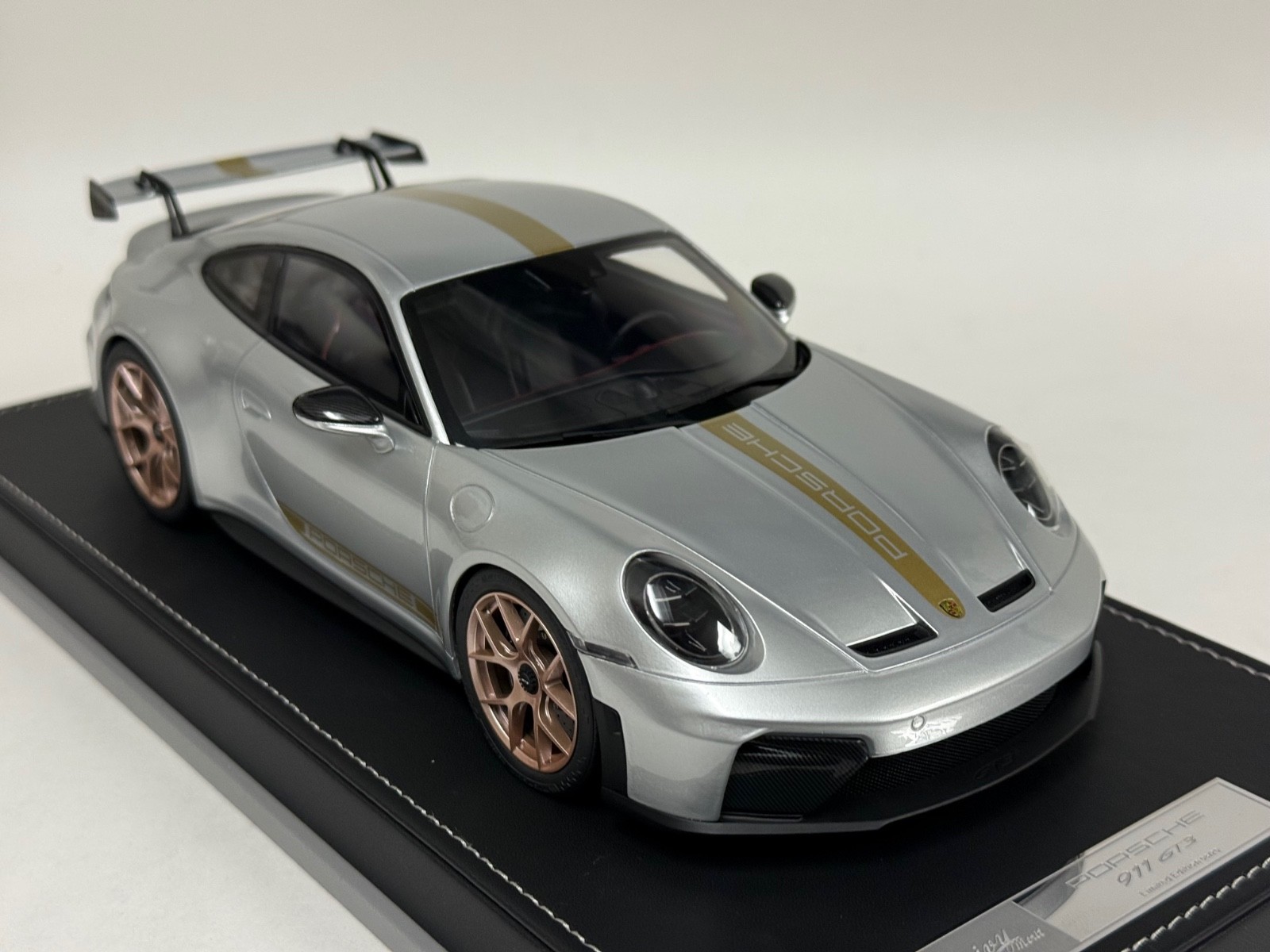 1/18 Ivy Porsche 911 GT3 992.1 Silver Gold Stripe Leather 20 pcs AB656 LAST ONE