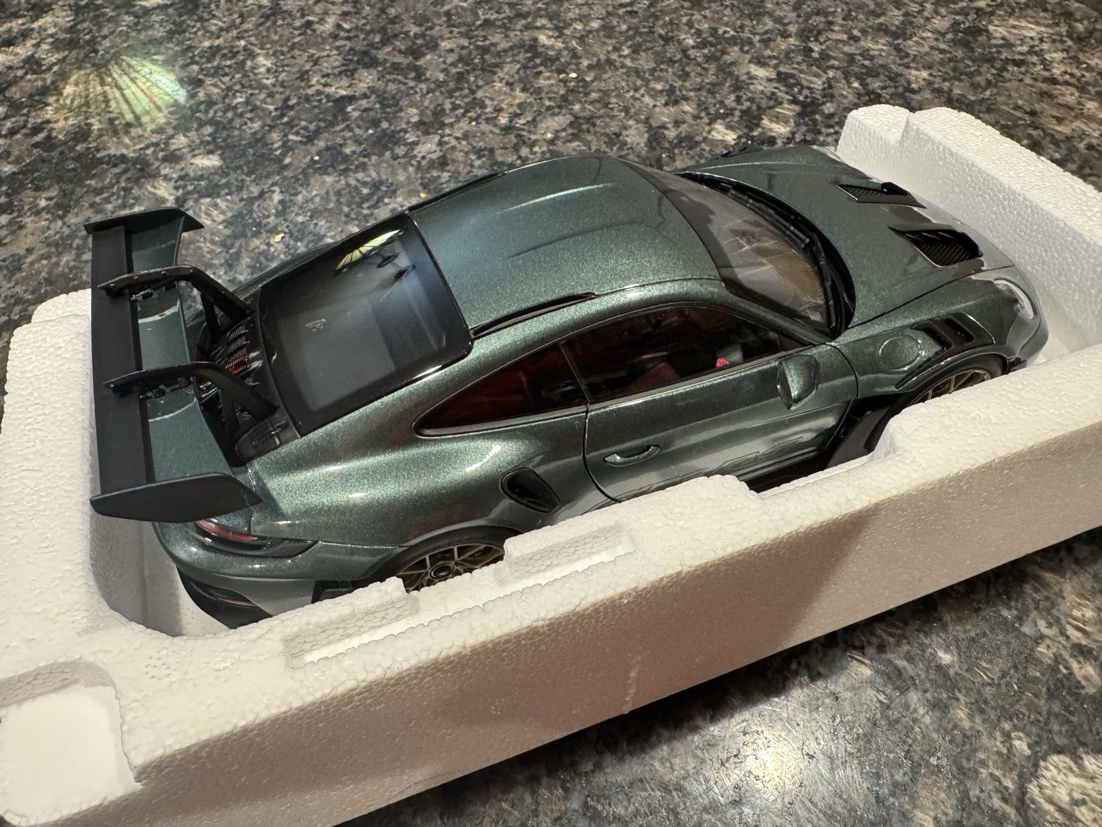 1/18 Norev Porsche 911 (992) GT3 RS 2022 Dark Green Metallic Diecast *Retired*