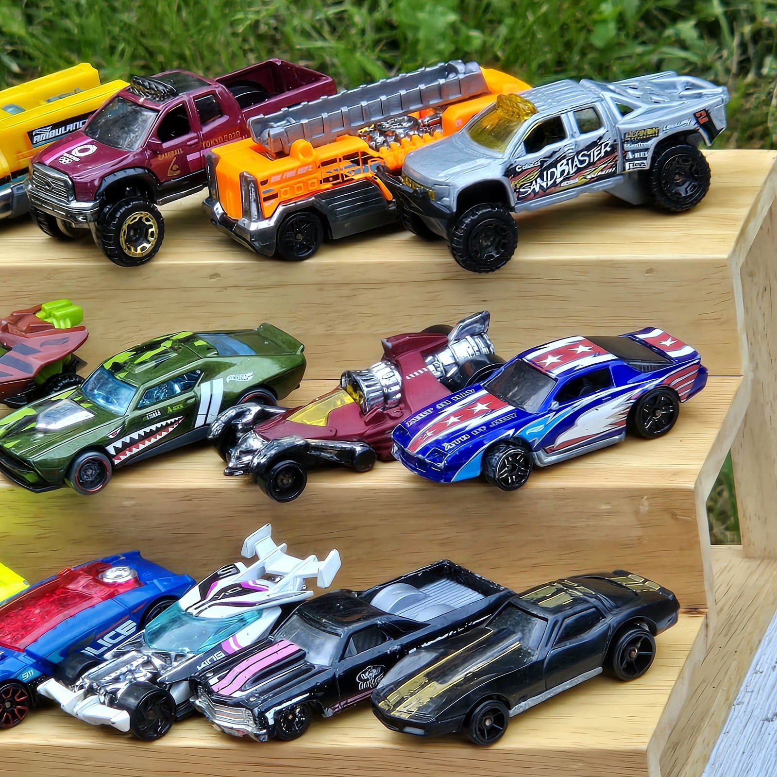Hot Wheels Lot of 50 Loose Cars Trucks Race Cars Bulk Mixed Diecast Mattel VGC