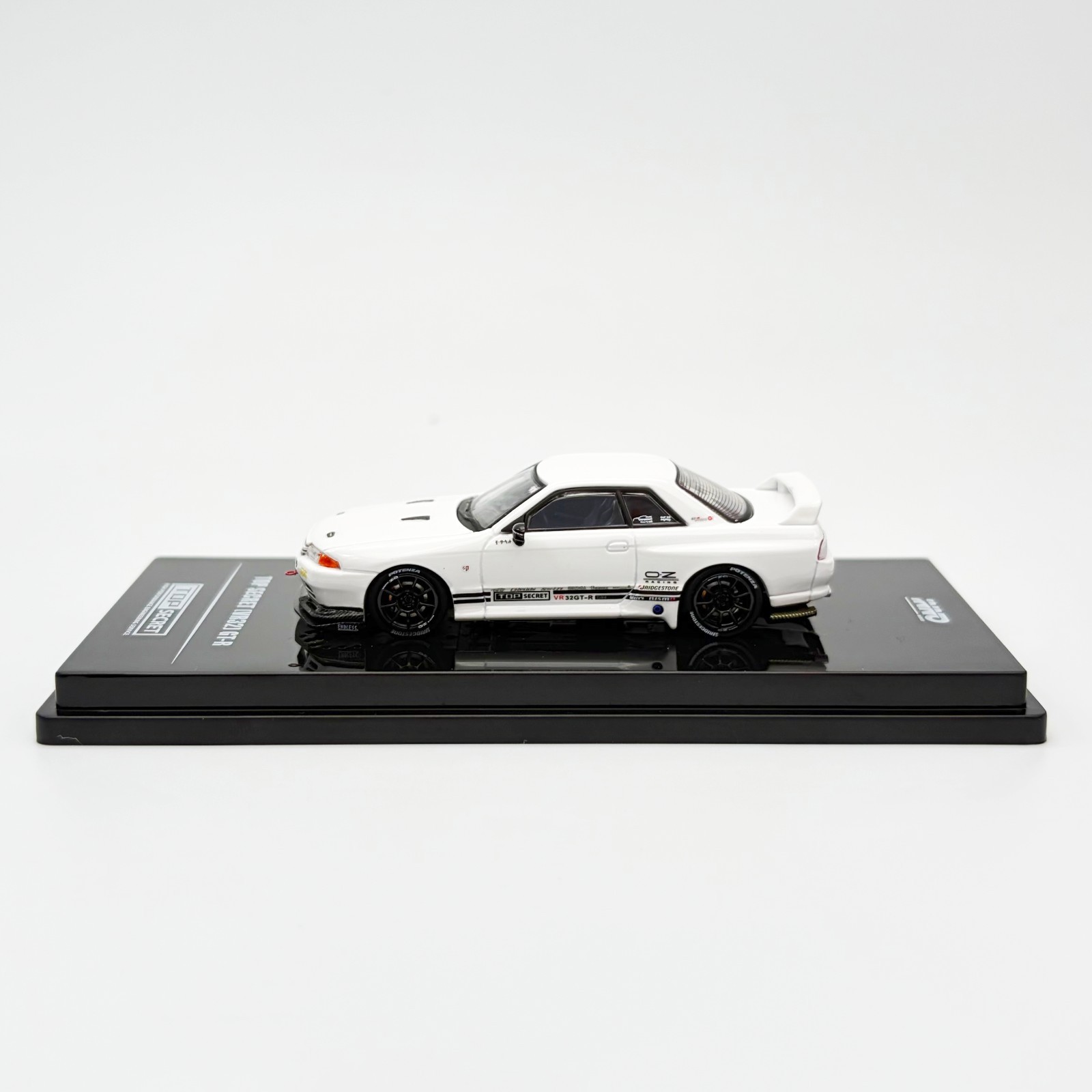 INNO64 1:64 Top Secret VR32 GT-R White