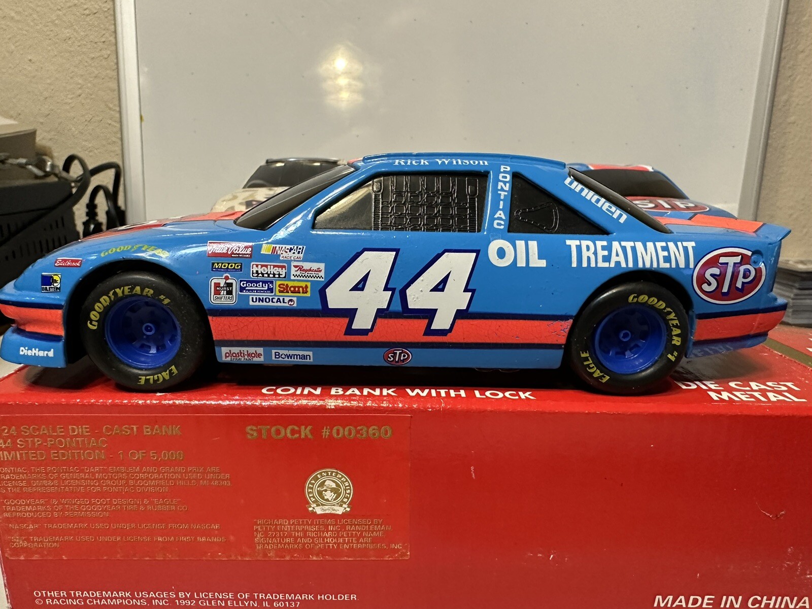 4 car 1/24 Racing Champions lot #17 Darrell Waltrip #7 Alan Kulwicki Banks