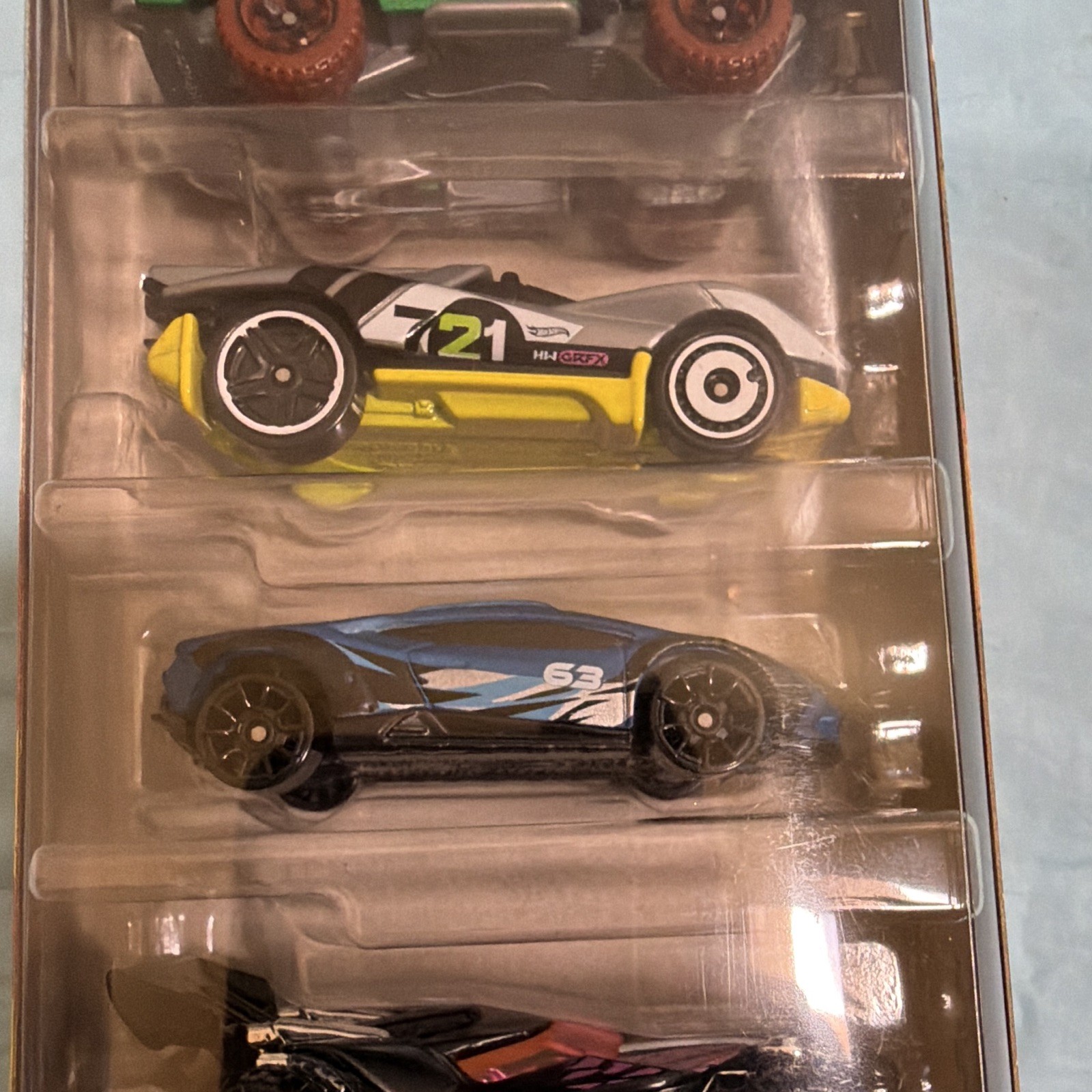 Hot Wheels Safari Mode 5-Pack 1:64 Diecast Cars Set, Unopened Box