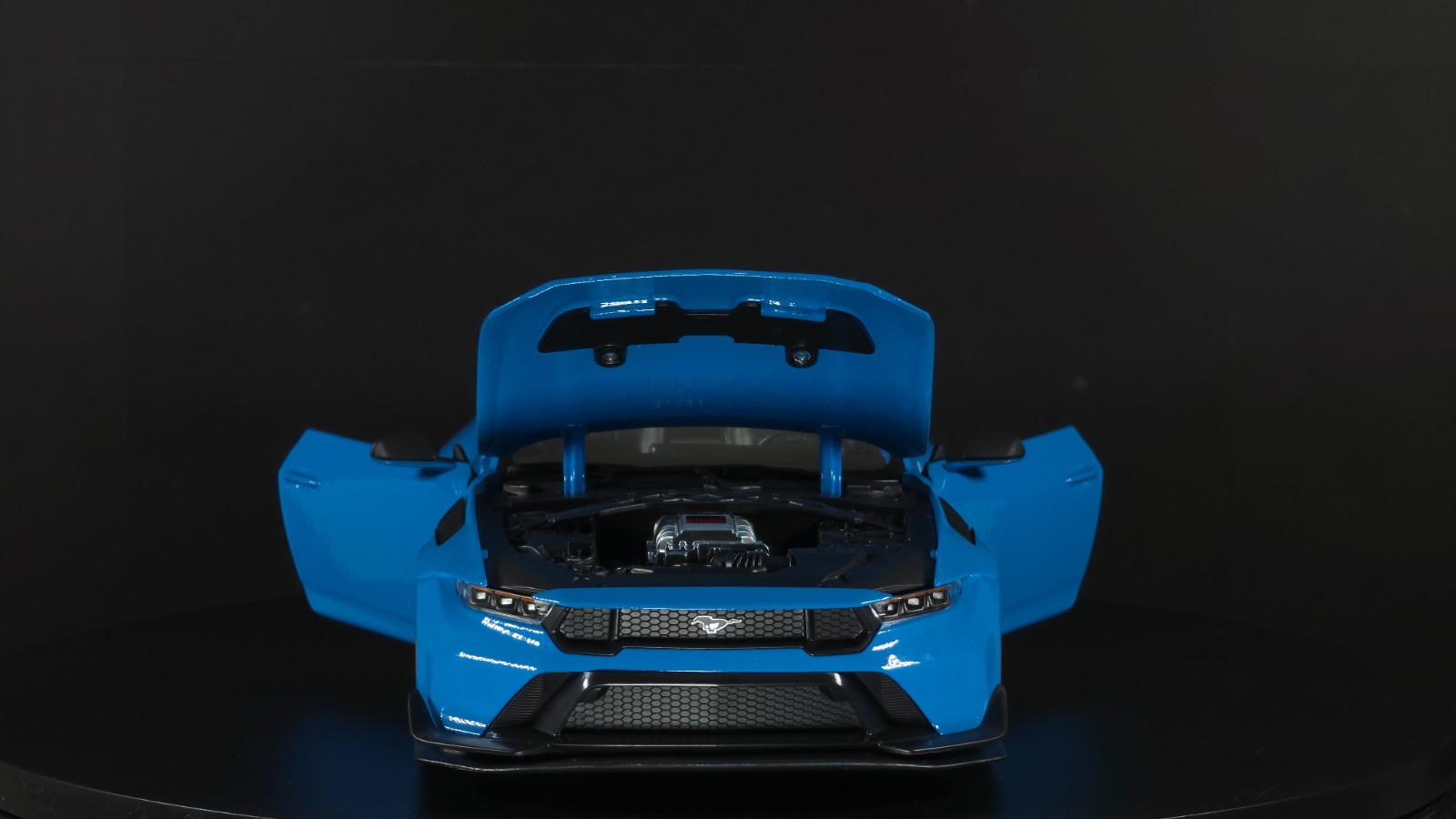 2025 Ford Mustang GTD 1:18 Maisto Exclusive Style Special Edition