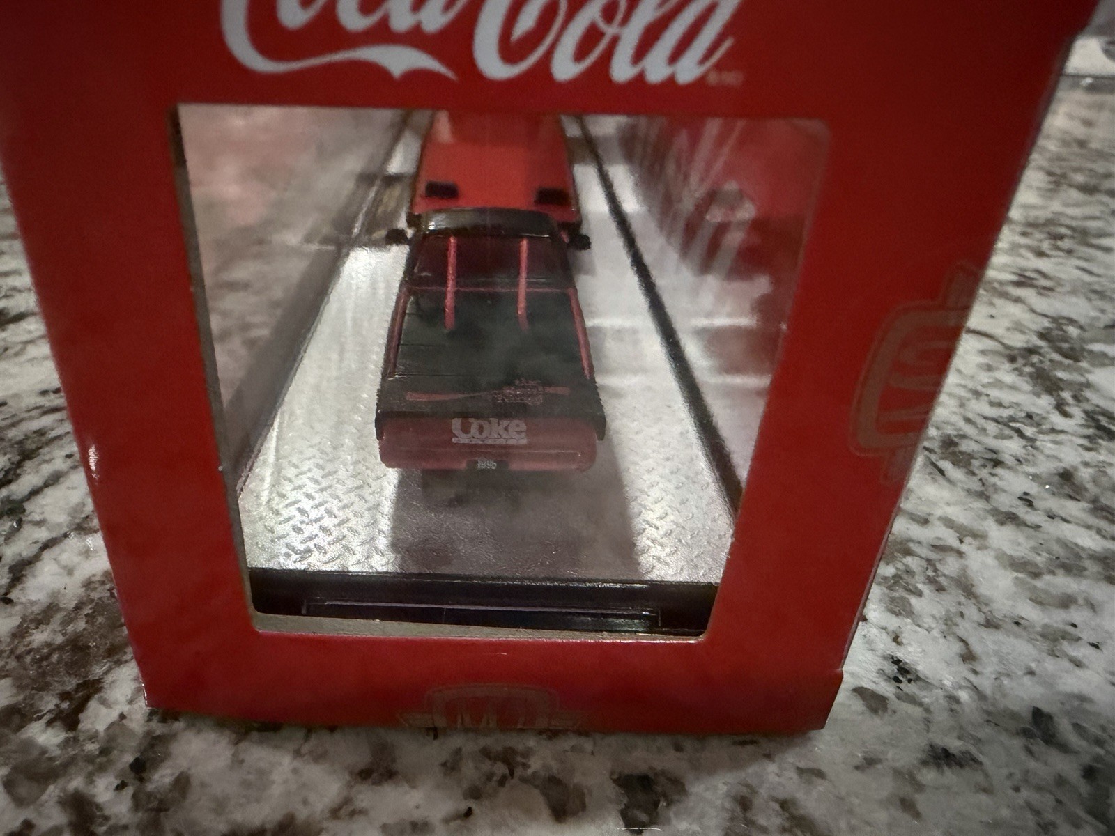 M2 1973 GMC Ramp Truck & 1995 GMC Sonoma 15 Coca Cola 56000-S05 1/64 CHASE