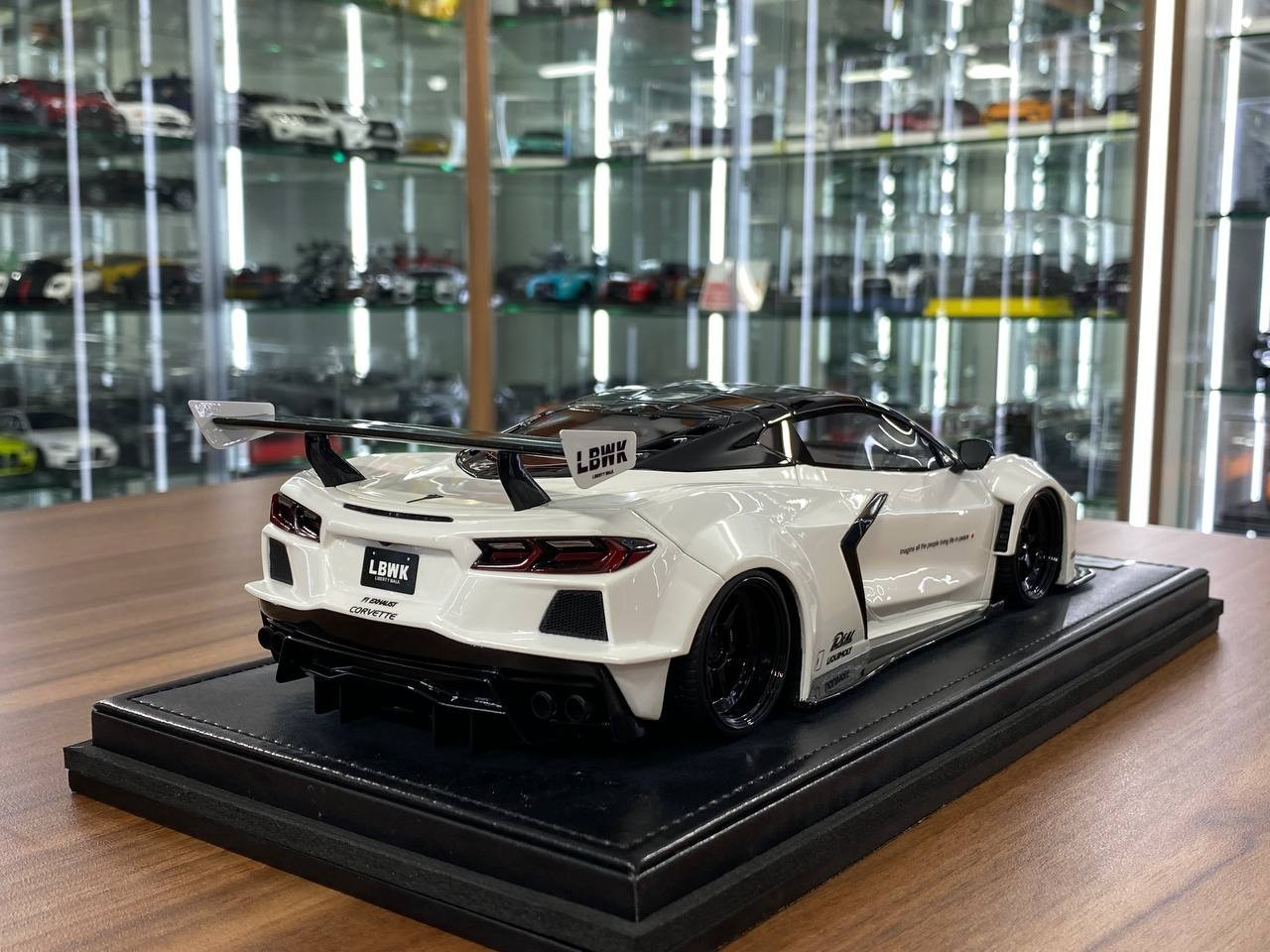 Chevrolet Corvette C8 LBWK IVY Merit White Ltd 99 [1/18 Resin]