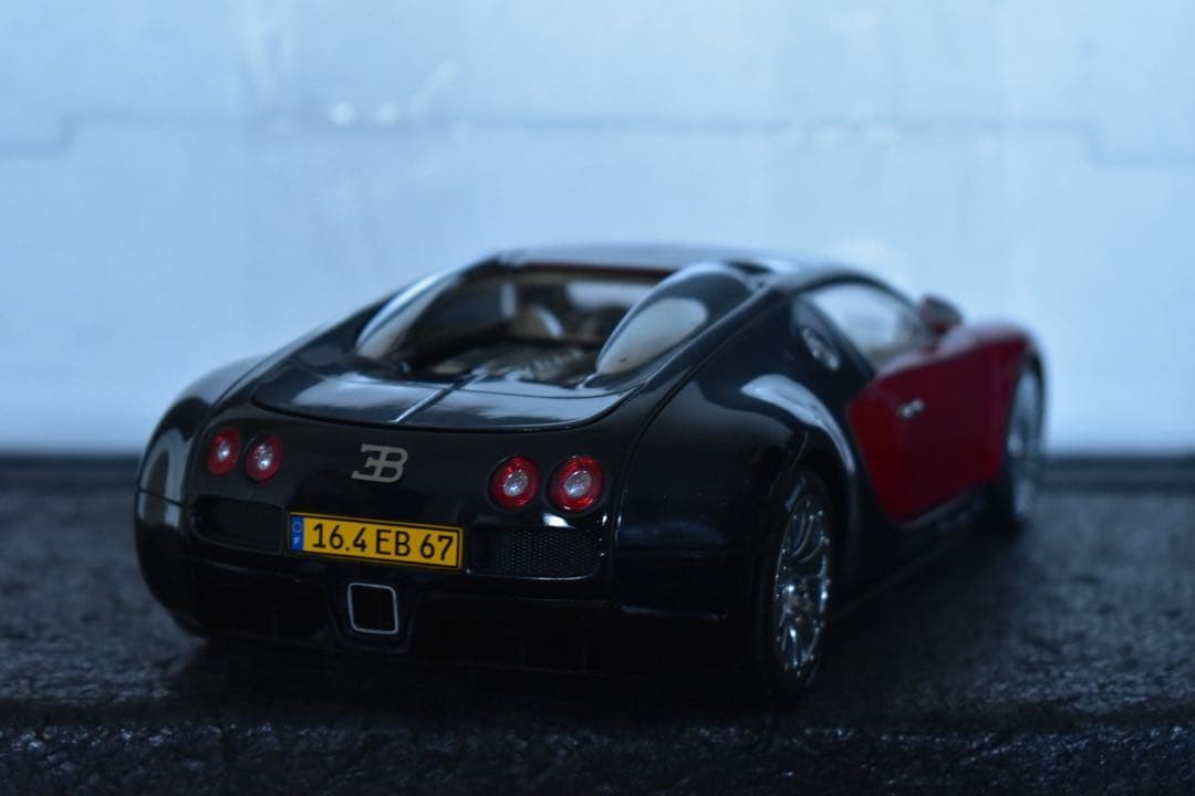 AUTOart 1/18 Bugatti Veyron EB 16.4 Full Detail Movable Rear Wing Diecast Mint