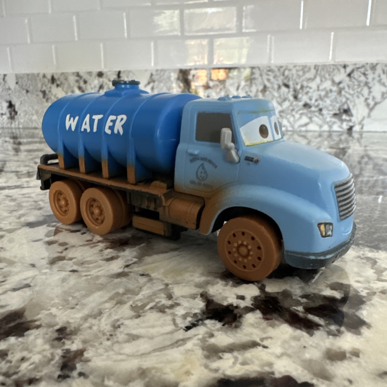 DISNEY CARS 3 MR. DRIPPY FROM SMASH & CRASH STUNT SET DEMO DERBY RARE