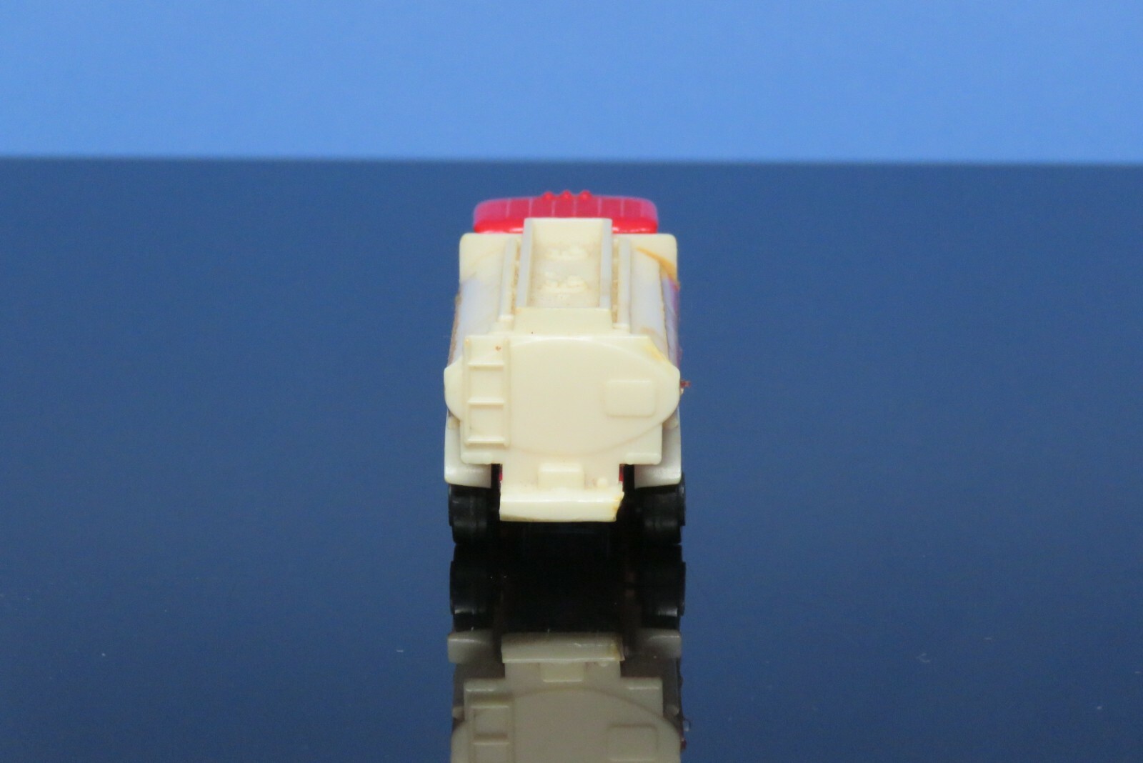 Red Oil Tanker Truck Diecast Cab and Frame Plastic Tank Approximately 3″ Long