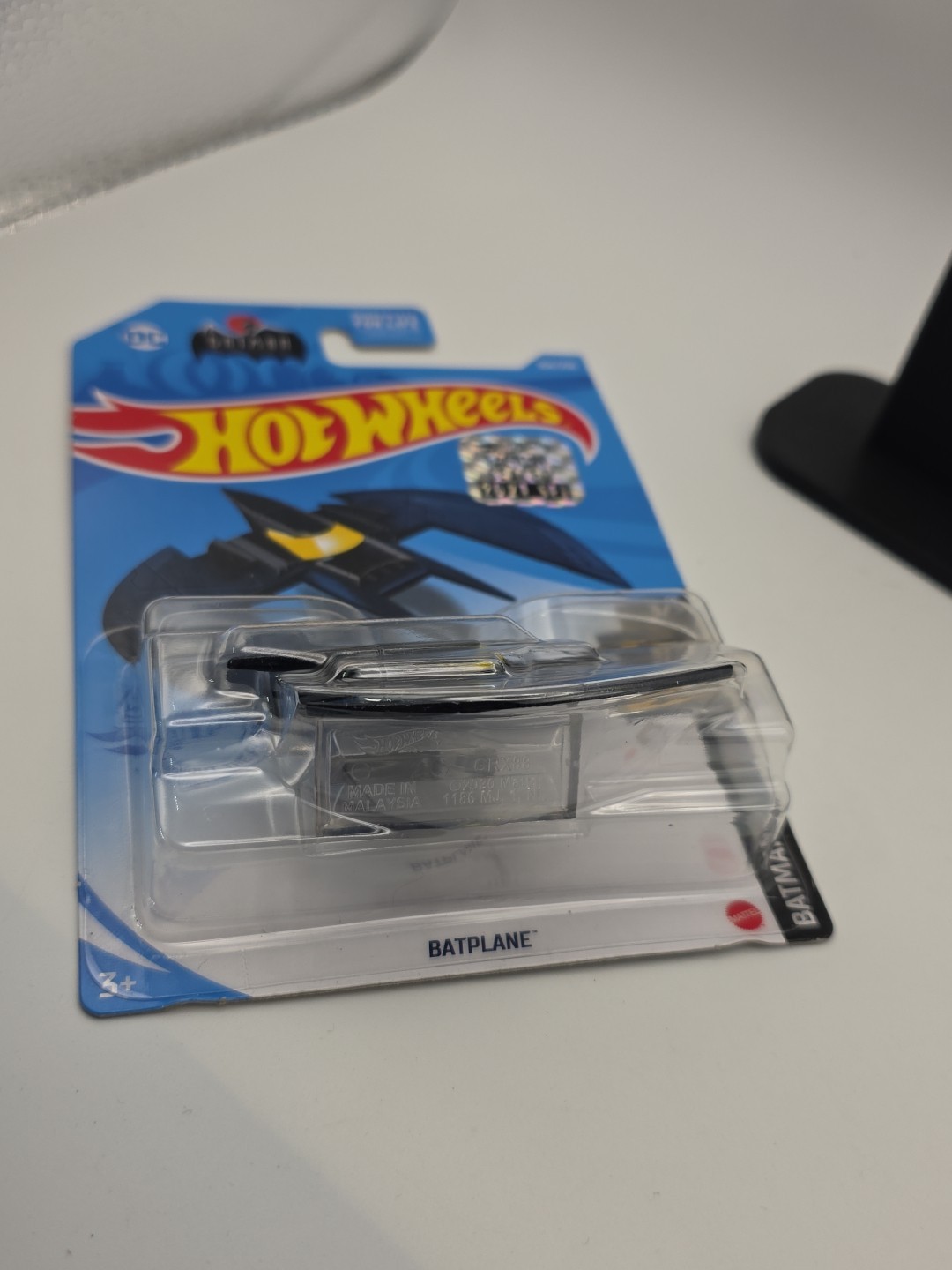 BATMAN BATPLANE FACTORY SEALED BLACK BLUE STRIPES HOT WHEELS 2021 #104 ANIMATED