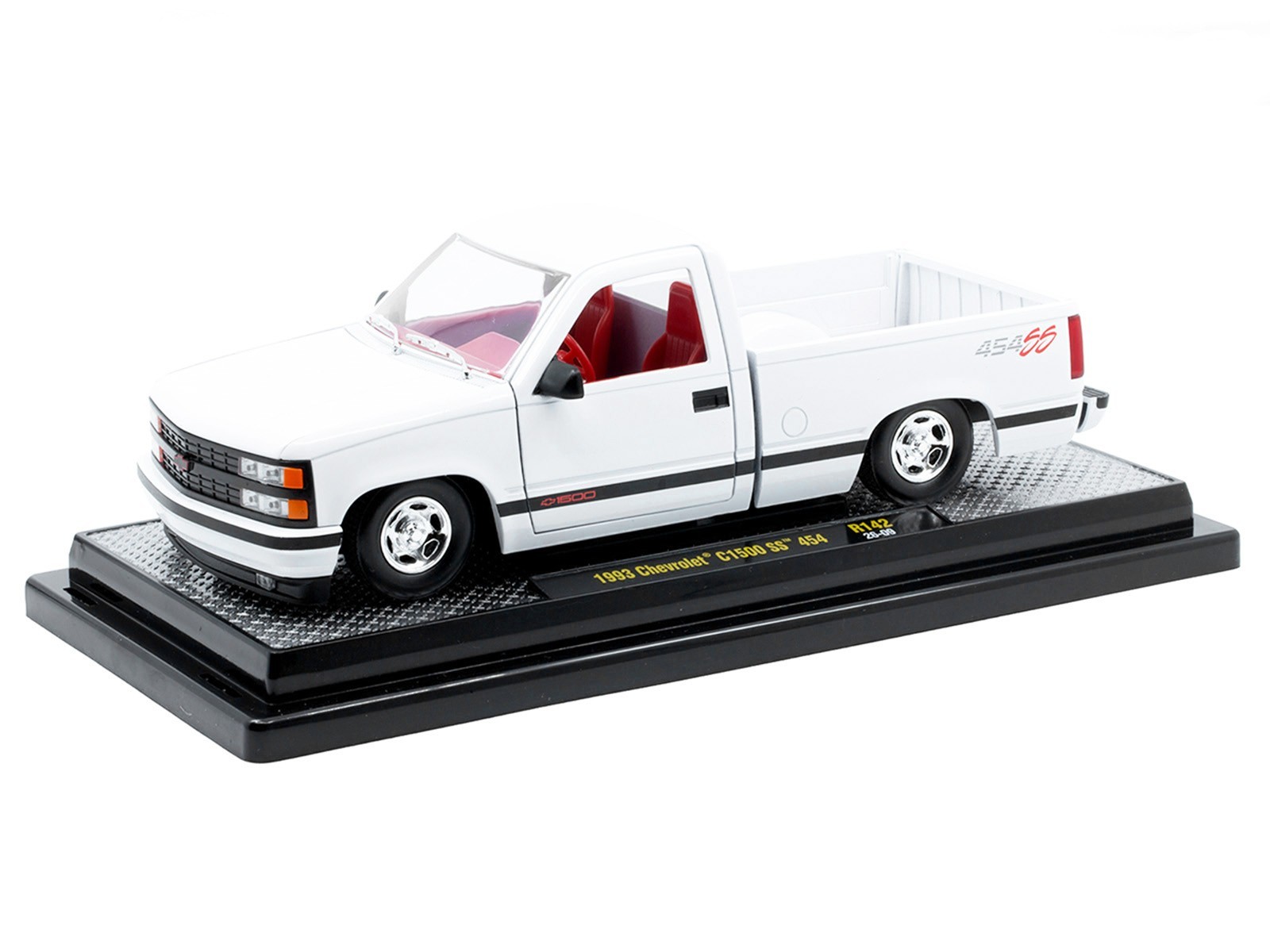 1993 CHEVROLET C1500 SS 454 PICKUP WHITE 1/24 DIECAST MODEL BY M2 40300-142 A