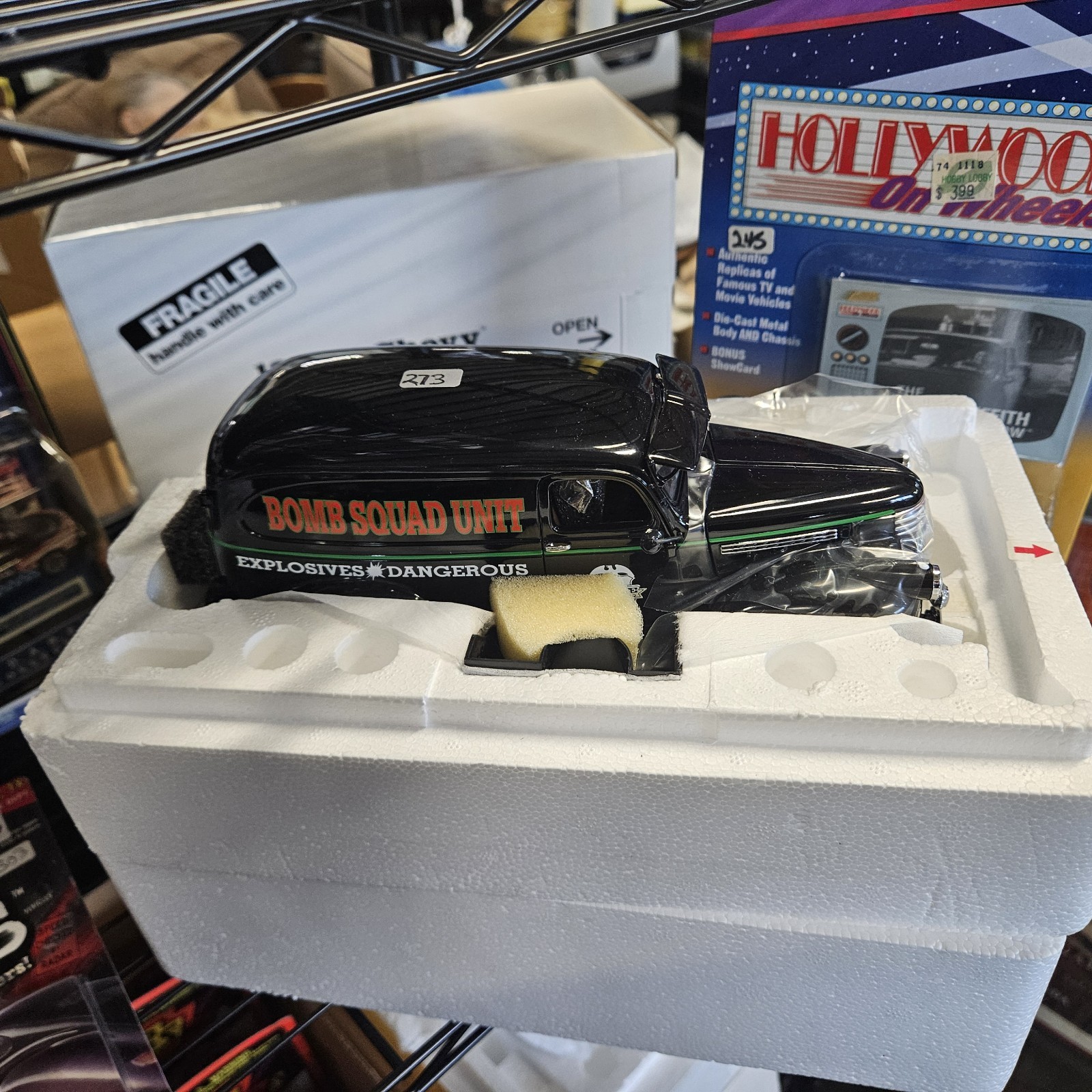 DANBURY MINT DIECAST: 1940’s CHEVY BOMB SQUAD TRUCK, 1:24.