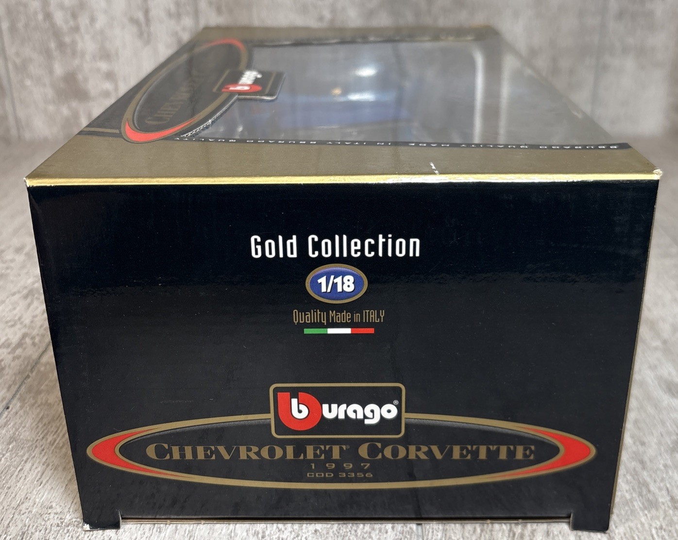 1/18 Burago Gold Collection 1997 Chevrolet Corvette Diecast Car w/ Box Blue
