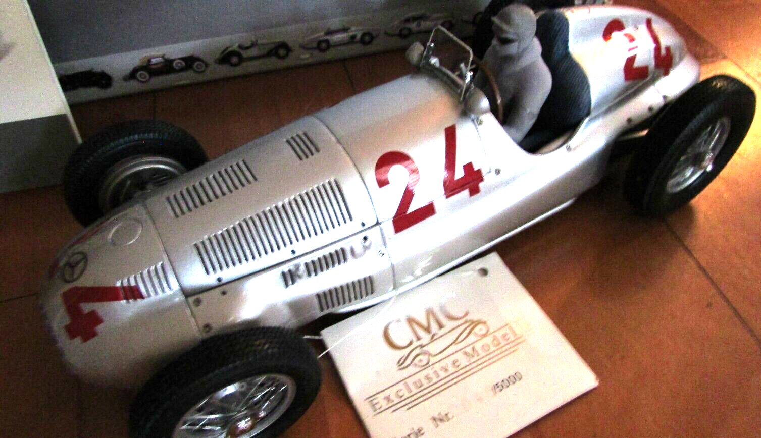 1939 Mercedes-Benz W165 #24 race car Tripolis LE w driver CMC M074 Box COA 1:18