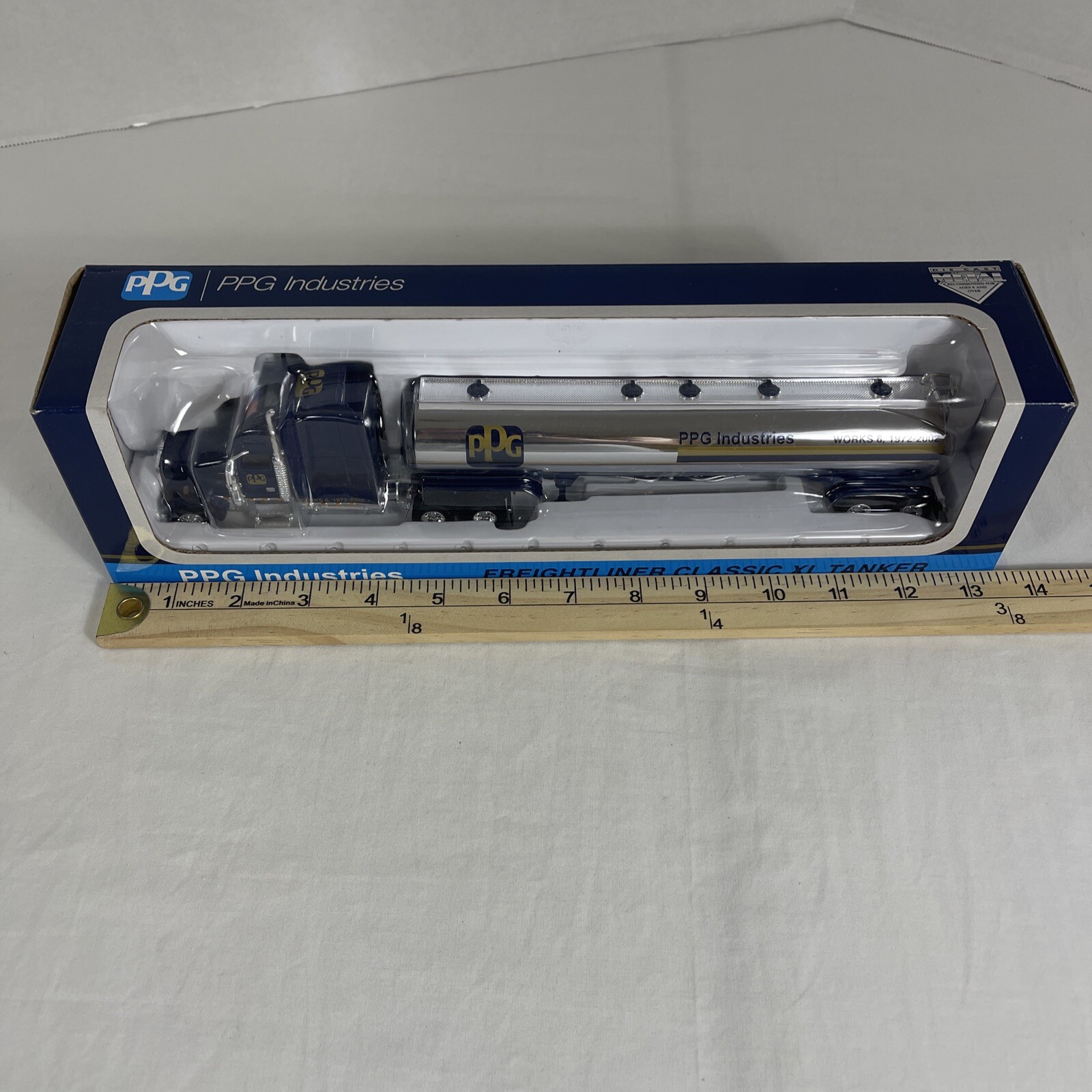 SpecCast 36516 Freightliner Classic XL 1:64 PPG Propane Tanker Blue Die Cast