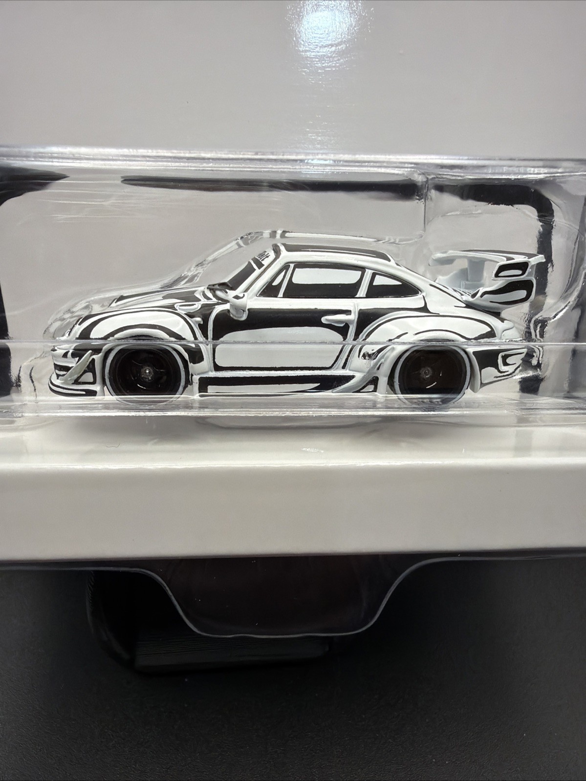 Tarmac Works 1:64 RWB 993 Designed by JOSHUA VIDES Hobby64 T64-TL017-JV