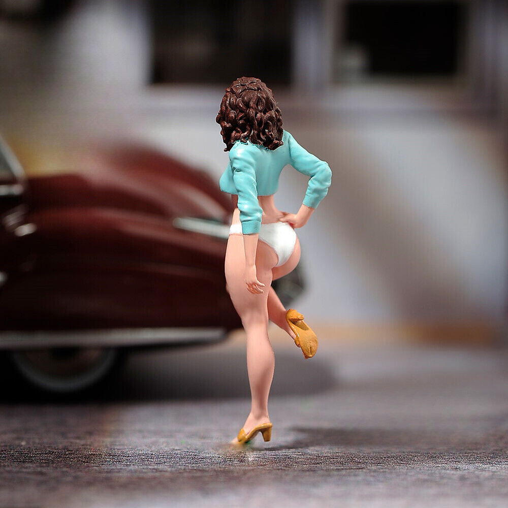 1/64 Lean Car Beauty Girl Scene Miniature Figure For Cars Vehicles Model