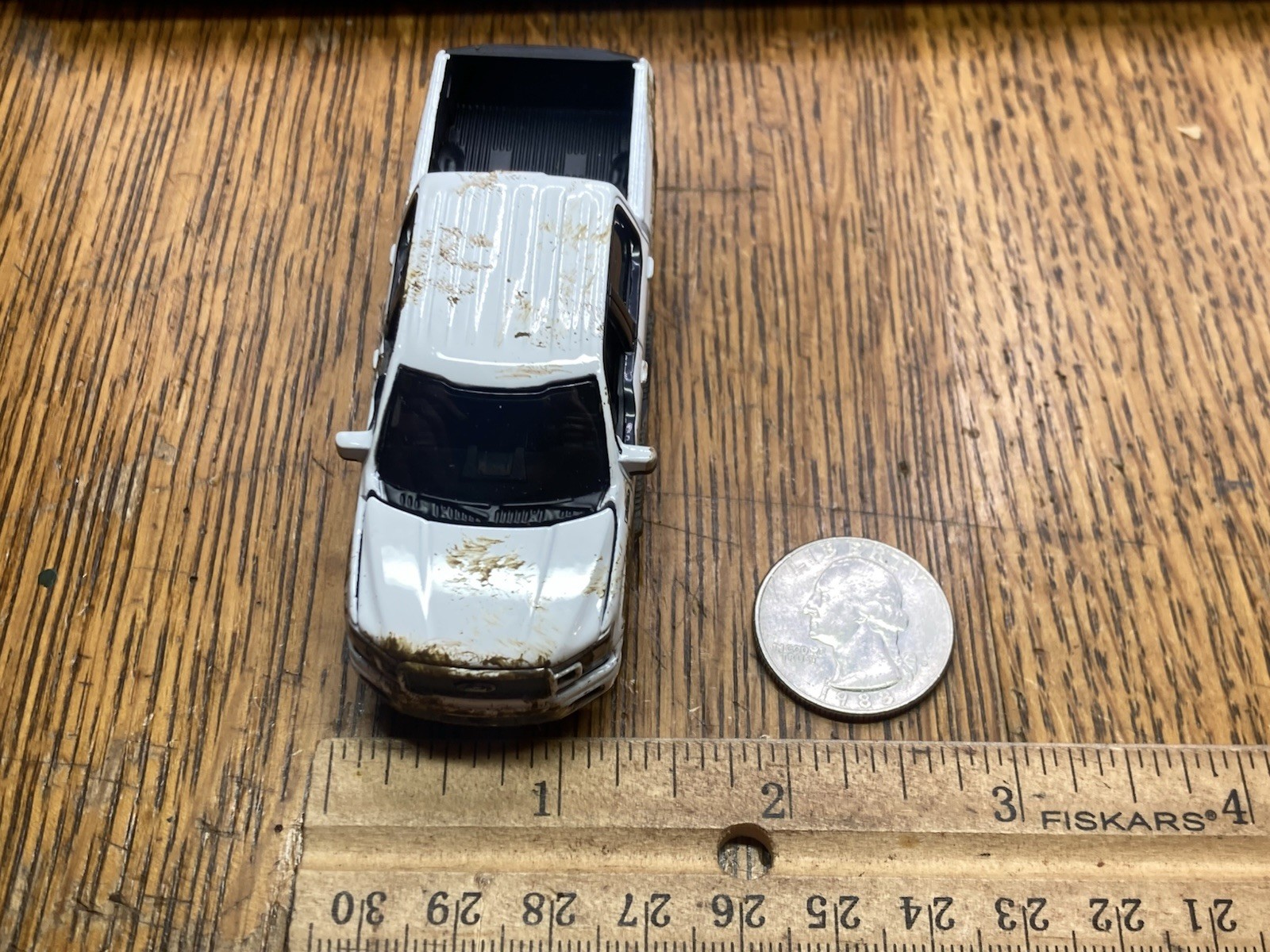 2020 Ford F-150 4×4 Muddy Custom 1/64 Diecast Mud Truck Custom Auto World