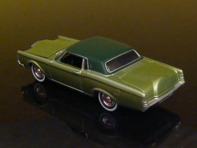 1969 Lincoln Continental Mark III 460ci V8 Luxury Coupe 1/64 Scale Limited Edt V