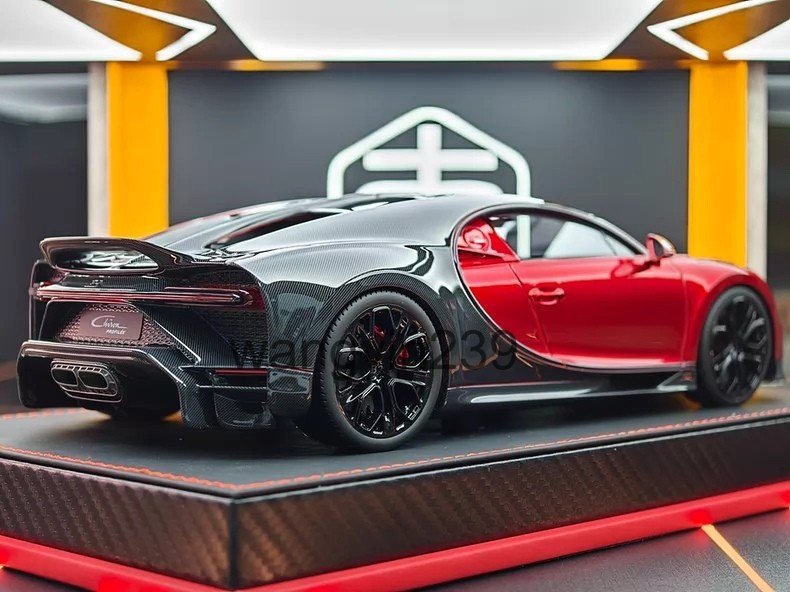 BBA Model 1/18 Bugatti Chiron Profilée Metallic Red Car Model