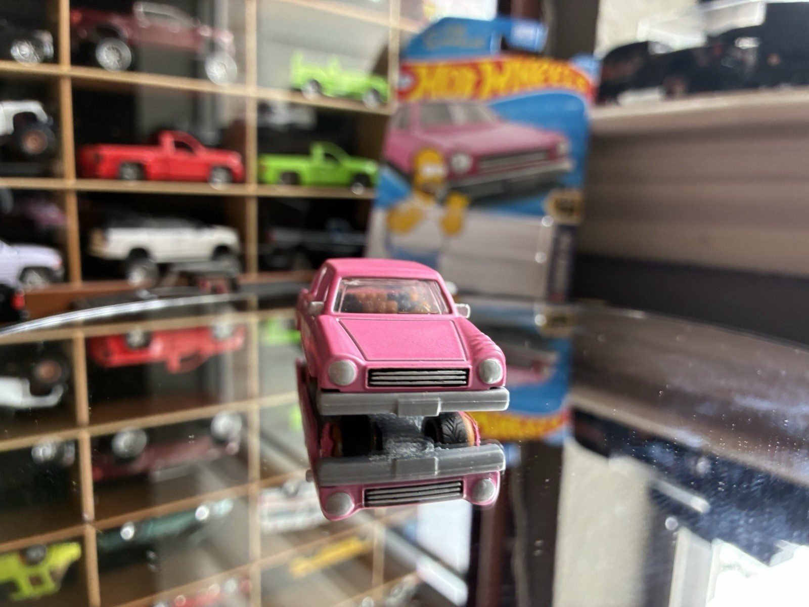 Hot Wheels The Simpsons Family Car HW Screen Time 2026 Pink Homer Simpson