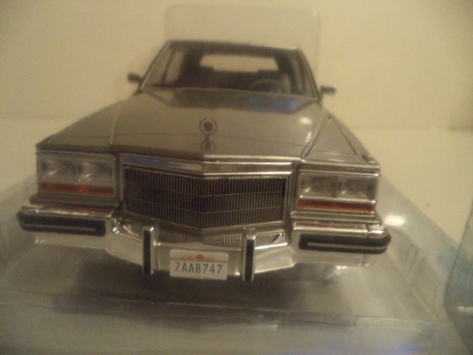 MCG 1982 Cadillac Fleetwood Brougham Grey Metallic 1:18 new in box box damaged