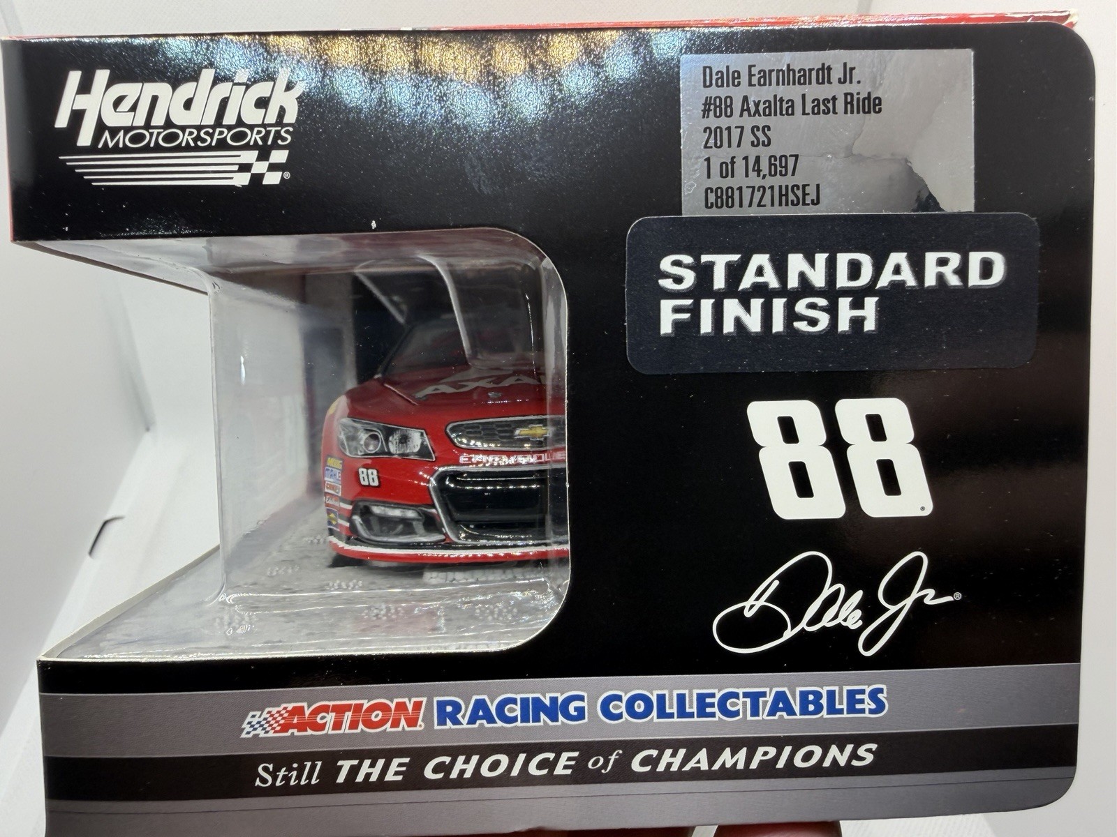 Lionel Racing Dale Earnhardt Jr #88 Axalta 2017 Chevrolet SS 1/24 Autographed