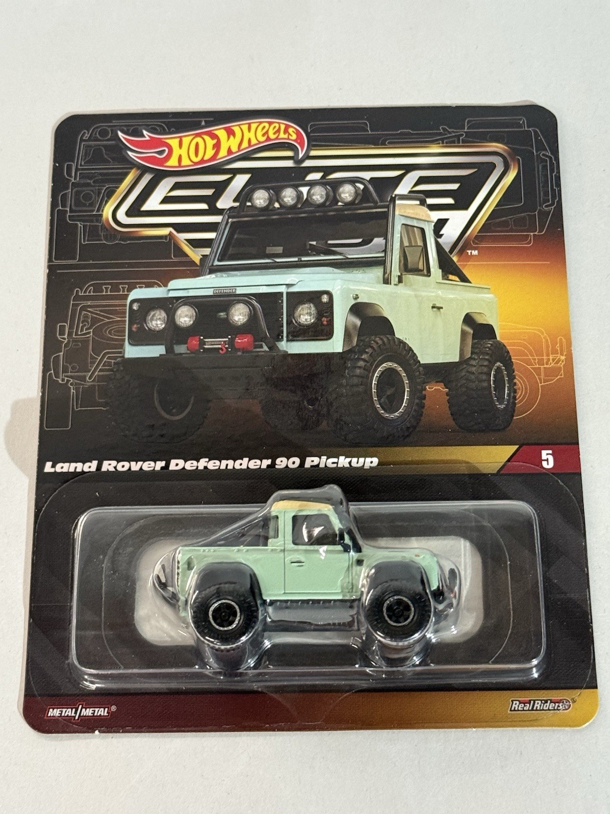 Hot Wheels Elite 64 LAND ROVER DEFENDER 90 Pickup 1:64 Diecast Real Rider HGW12
