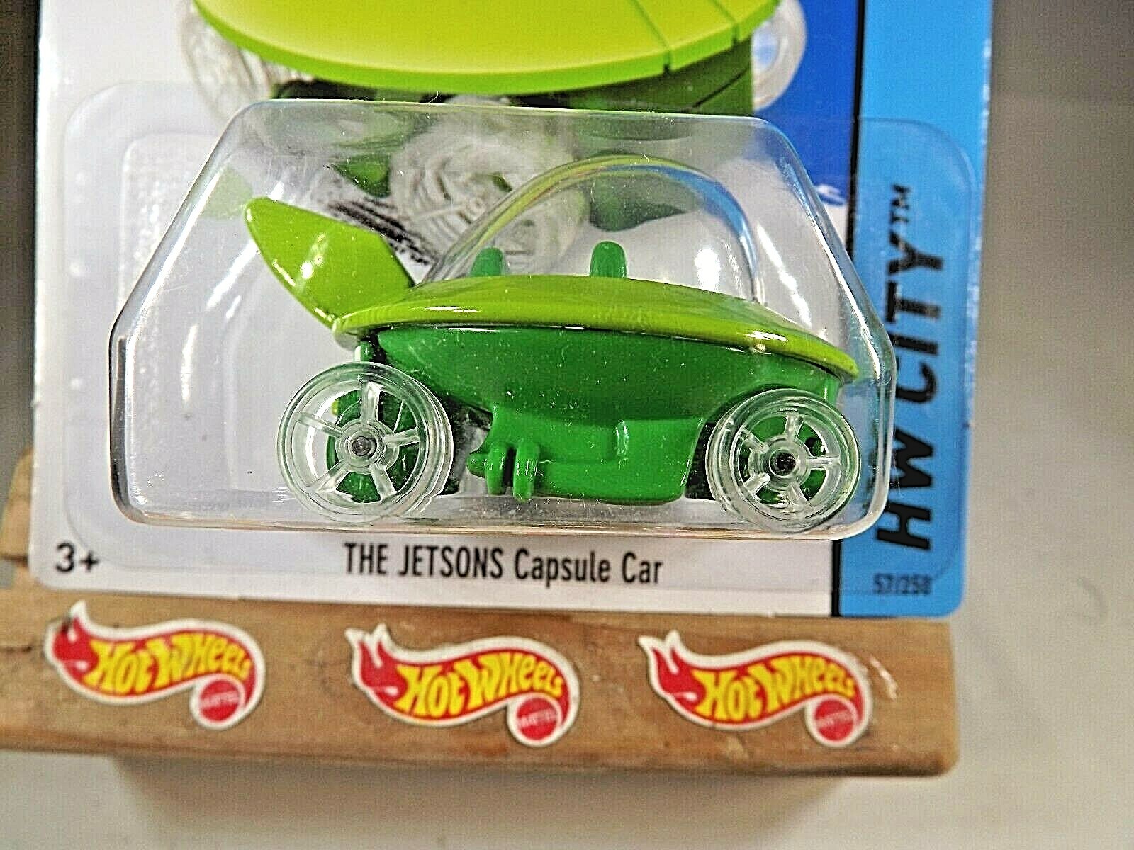 2015 Hot Wheels #57 HW City-Tooned THE JETSONS CAPSULE CAR Lime-Green ClearOH5sp